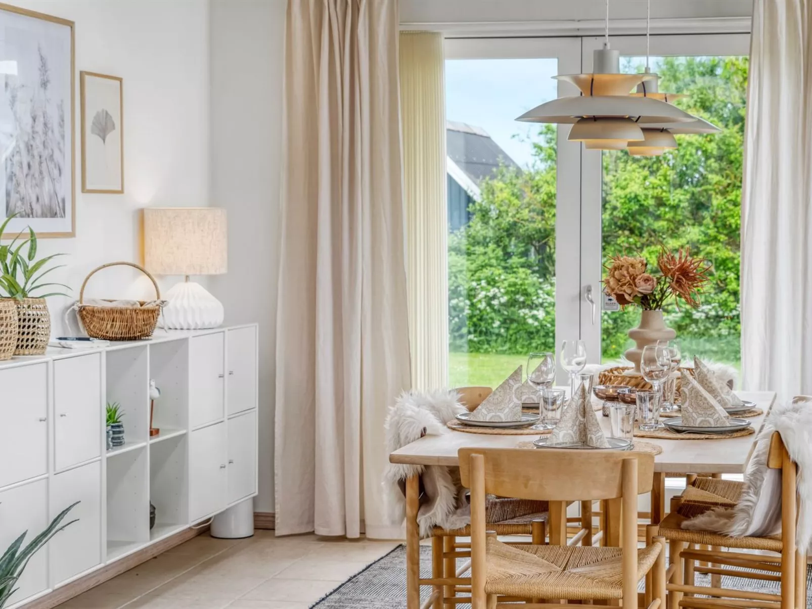 "Gedda" -  from the sea-Inside