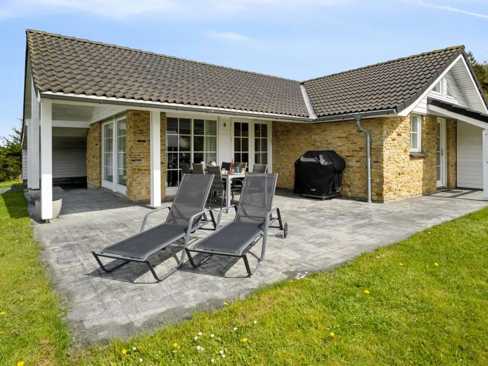 "Sippora" - 29km from the sea-Outside