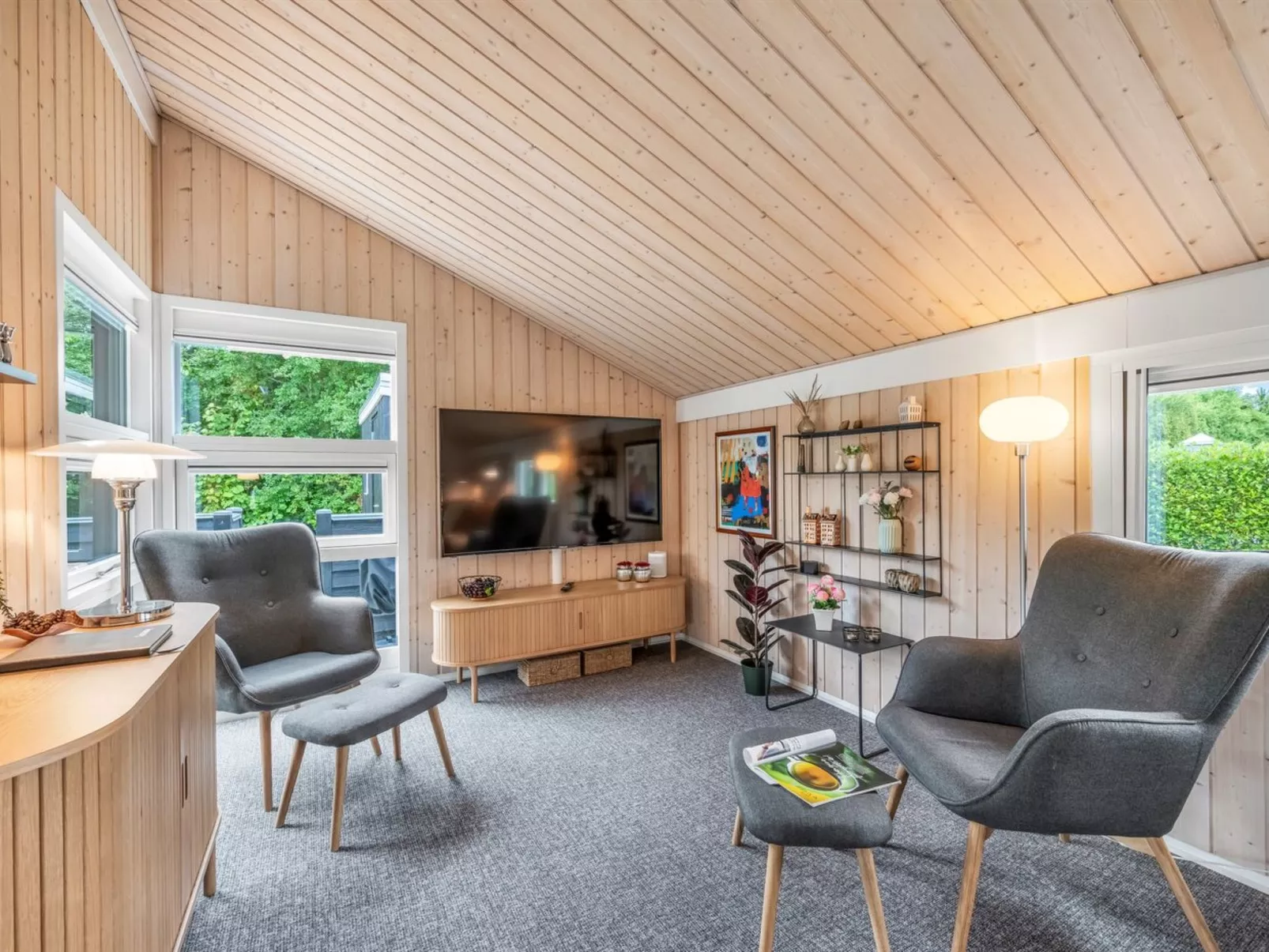 "Noreen" - 1.4km to the fjord-Dedans