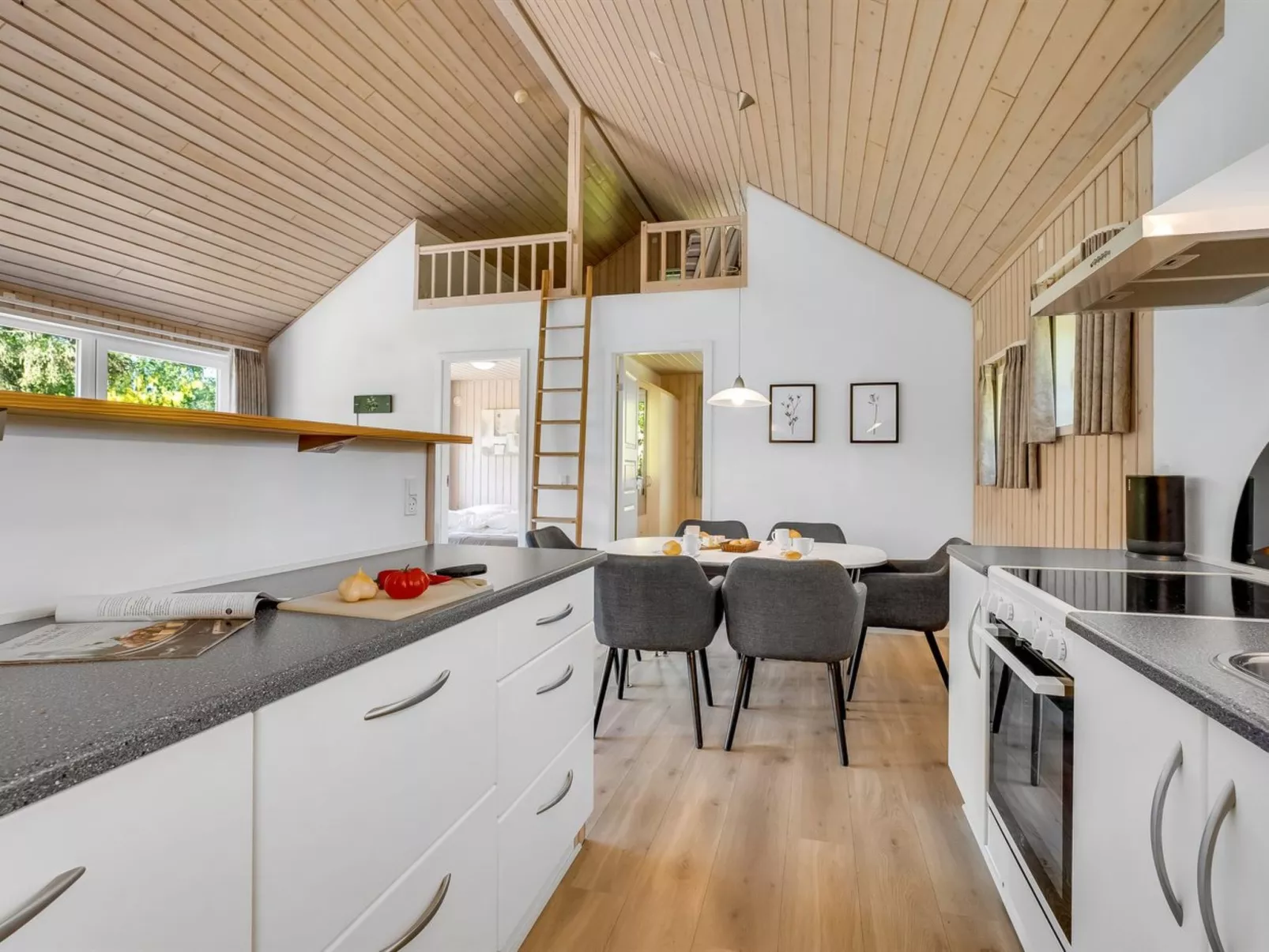 "Rohan" - 700m from the sea-Inside