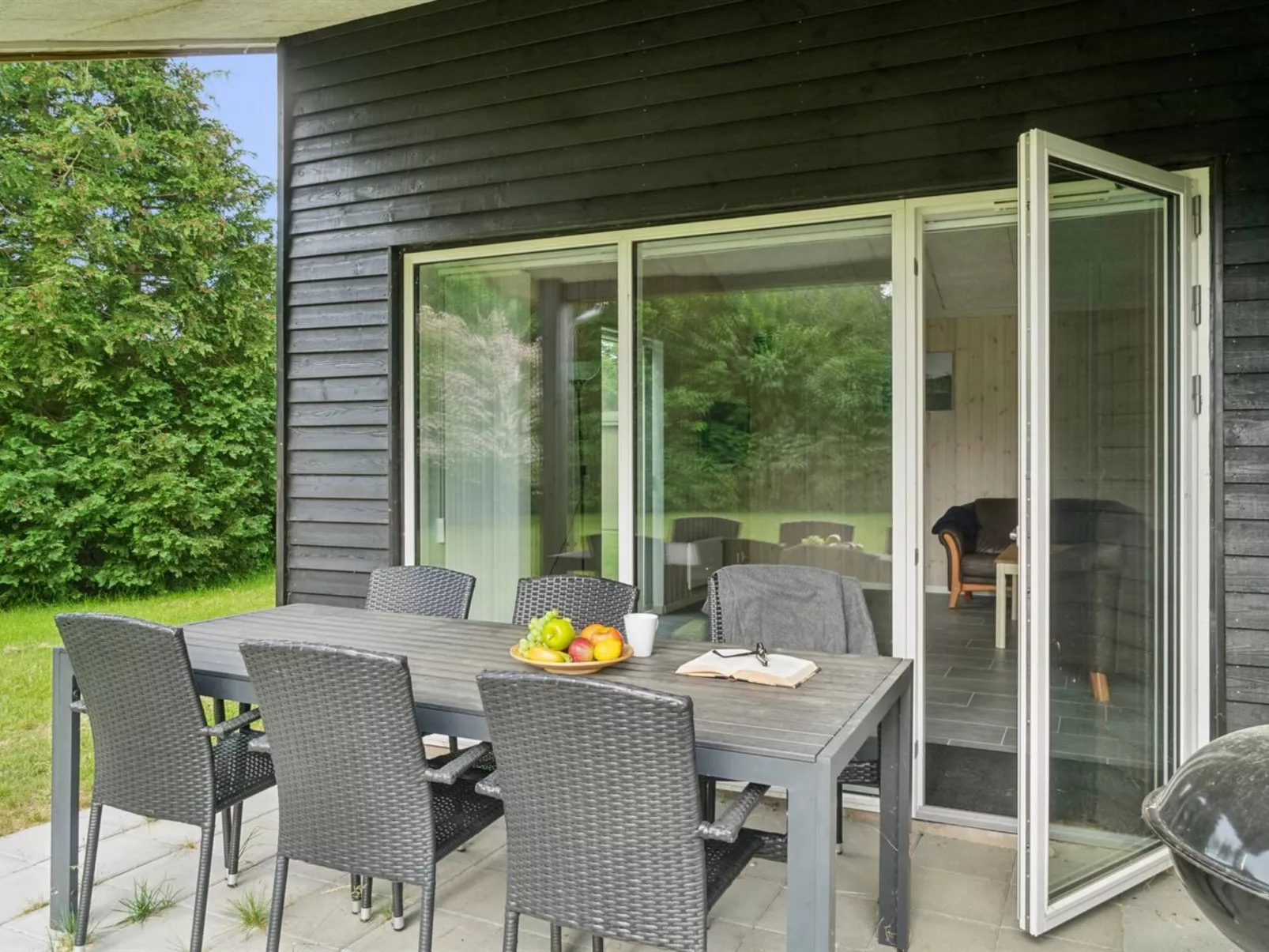 "Dorreth" - 3.2km from the sea-Outside