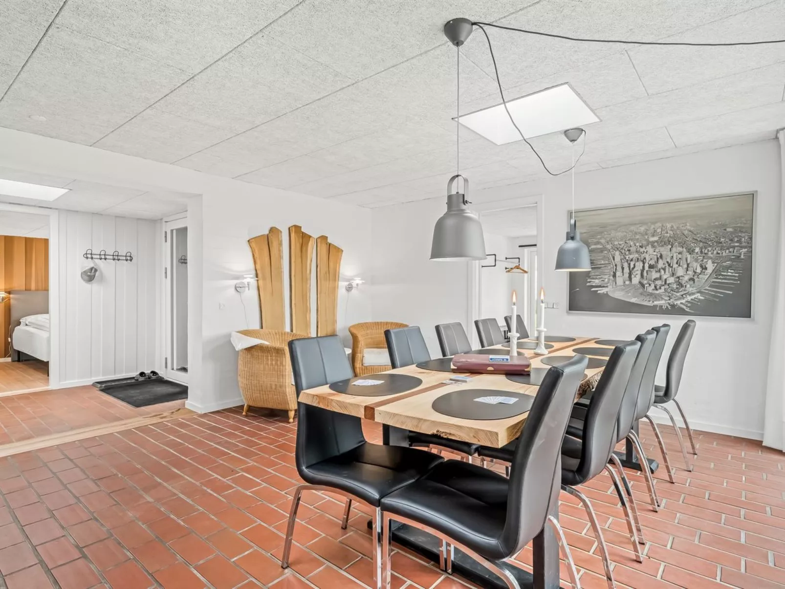 "Tonna" -  from the sea-Inside