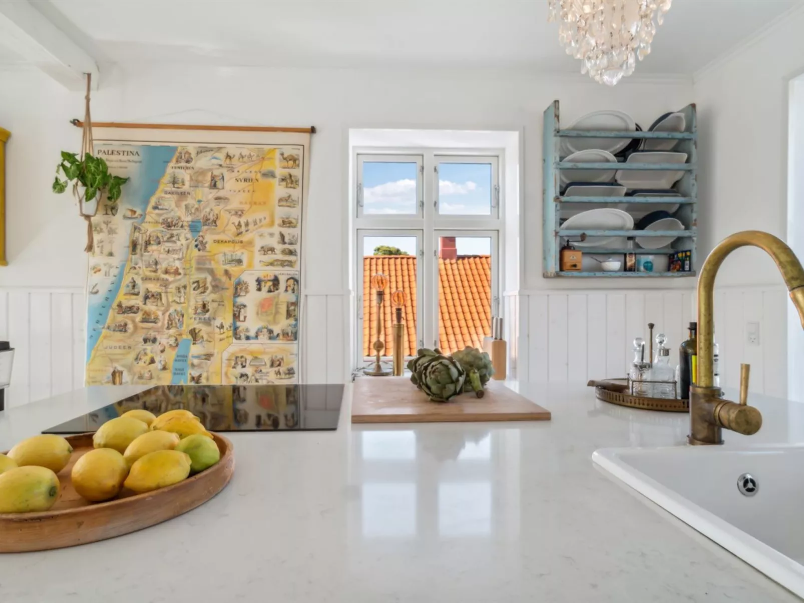 "Hebba" - 125m from the sea-Drinnen