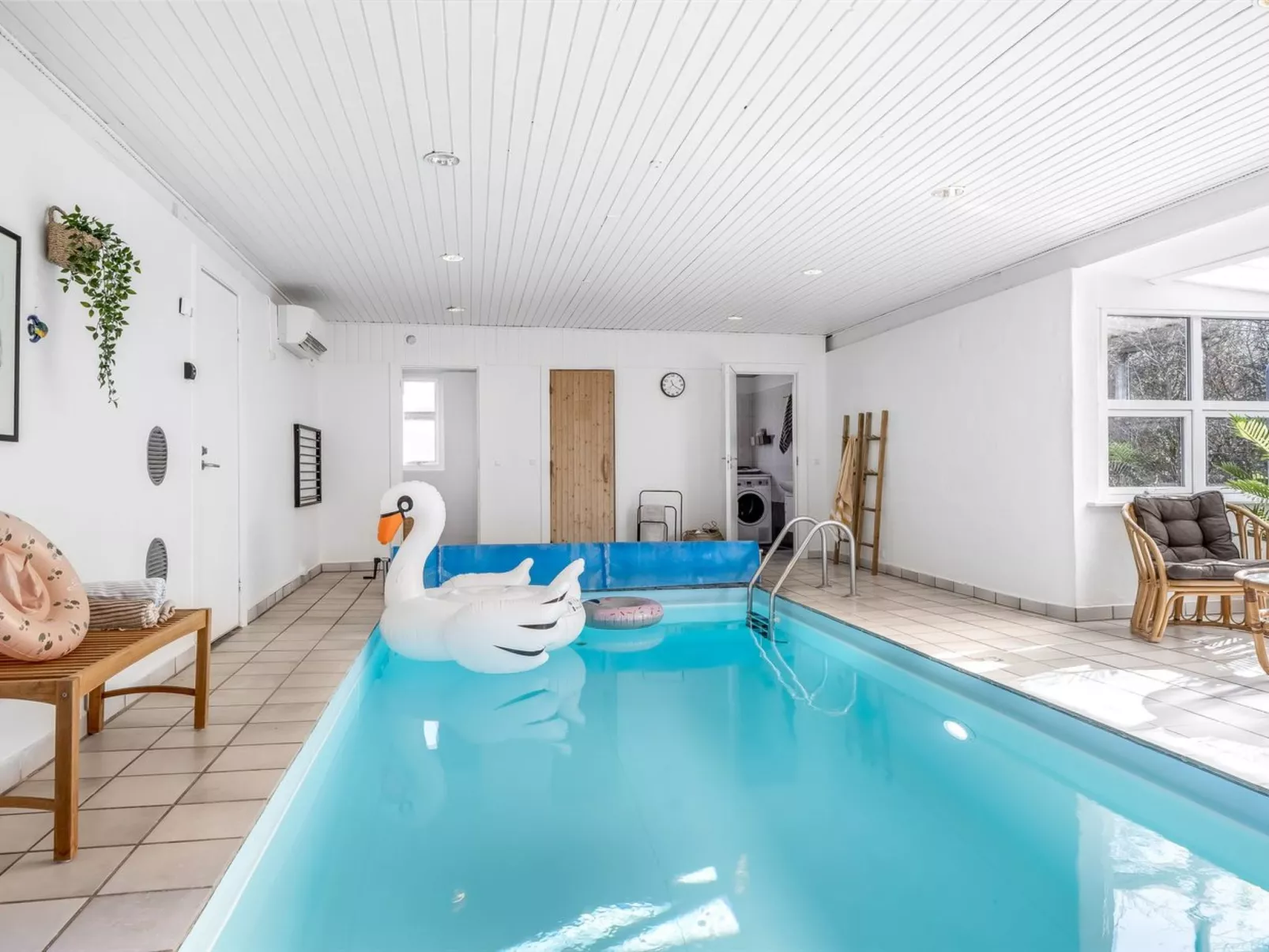 "Karmen" - 250m to the fjord-Outside