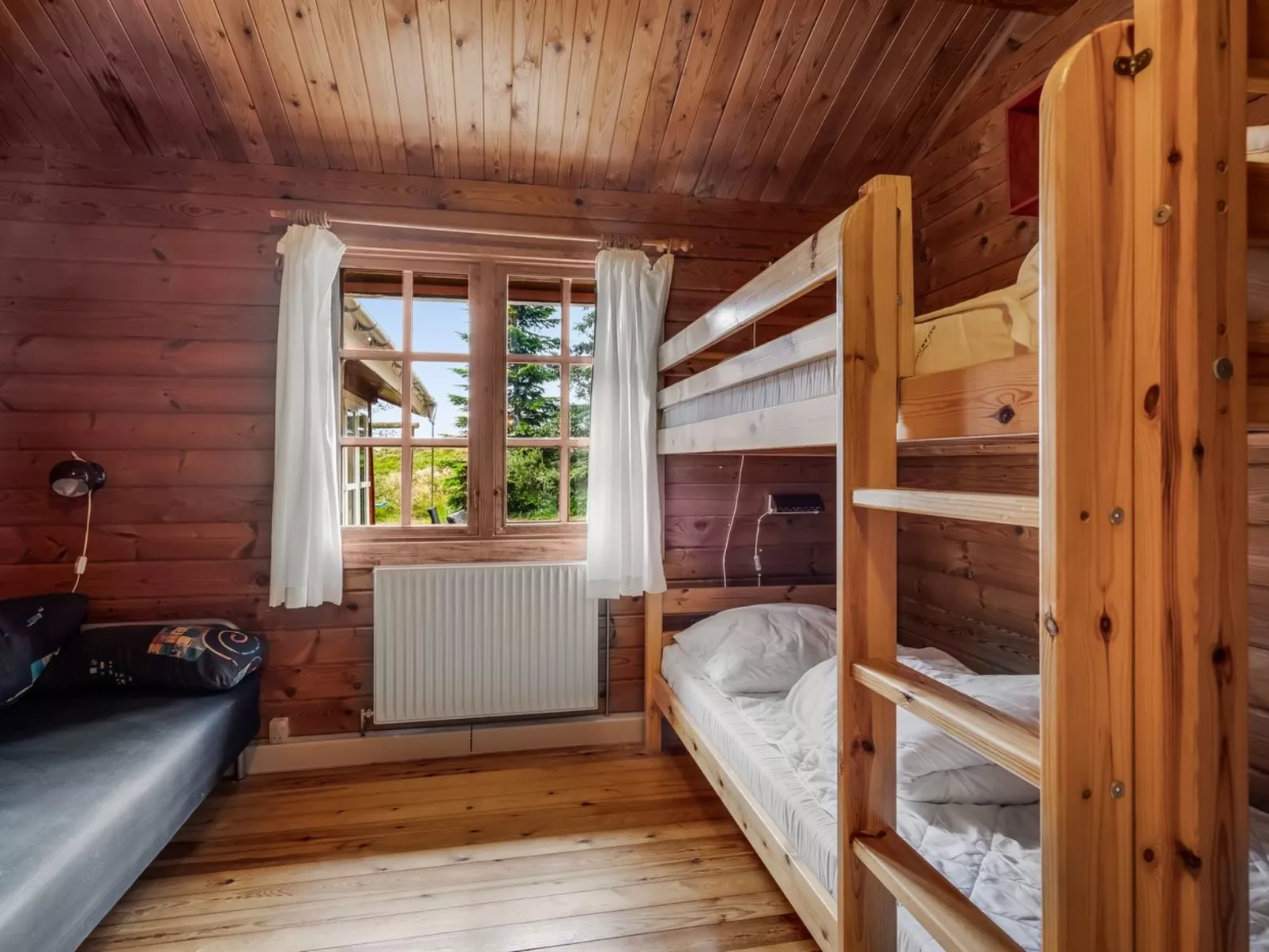 "Aisling" - 700m from the sea-Dedans