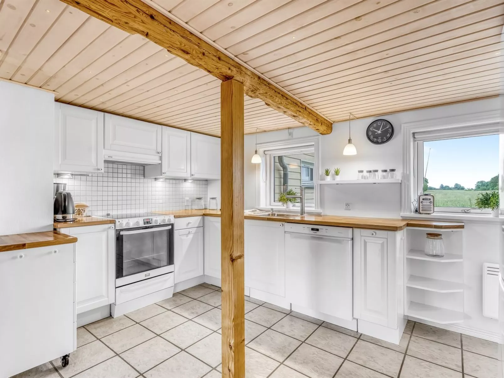 "Anneke" - 1.3km from the sea-Drinnen