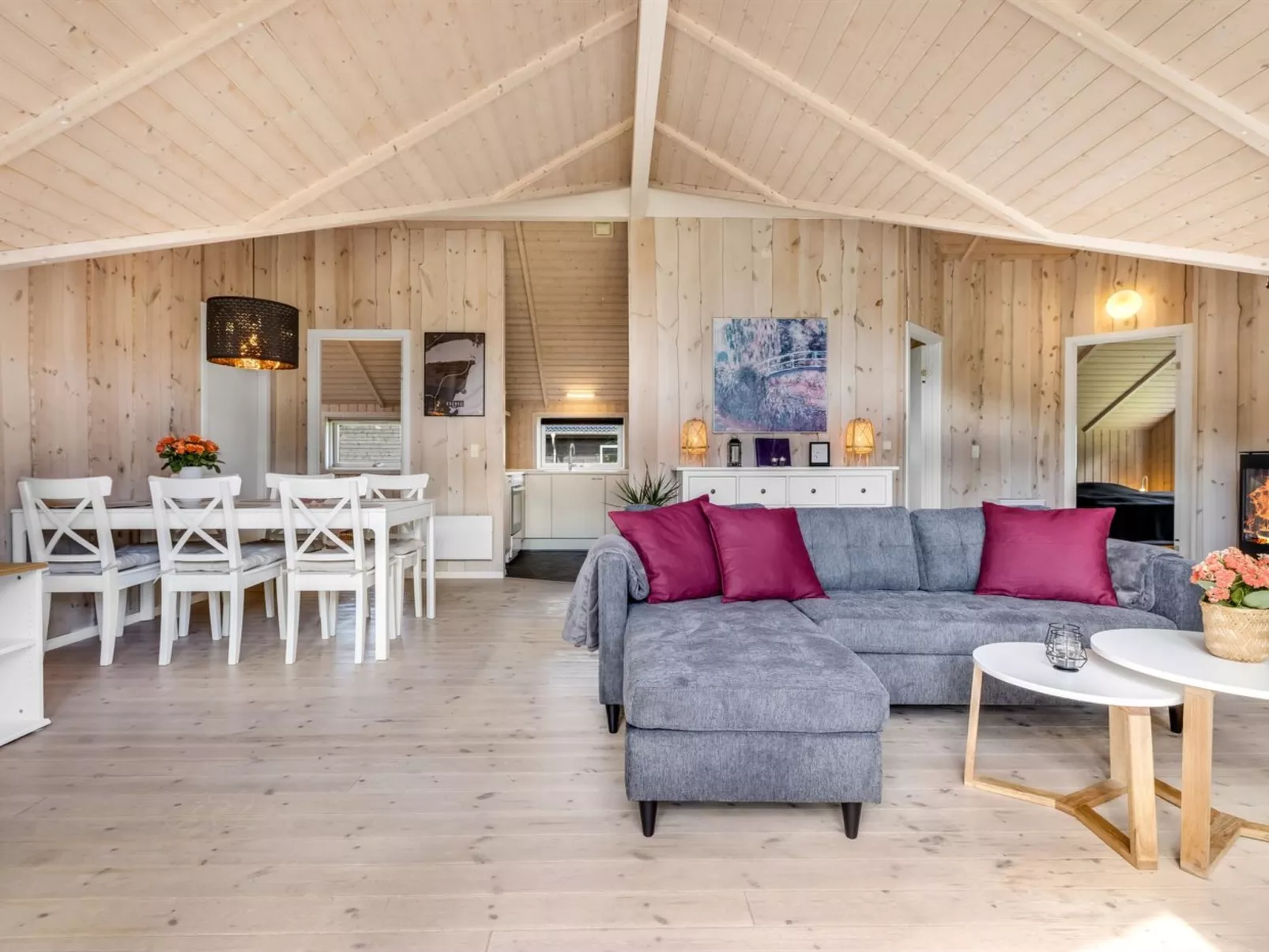 "Sylwia" - 250m to the fjord-Drinnen