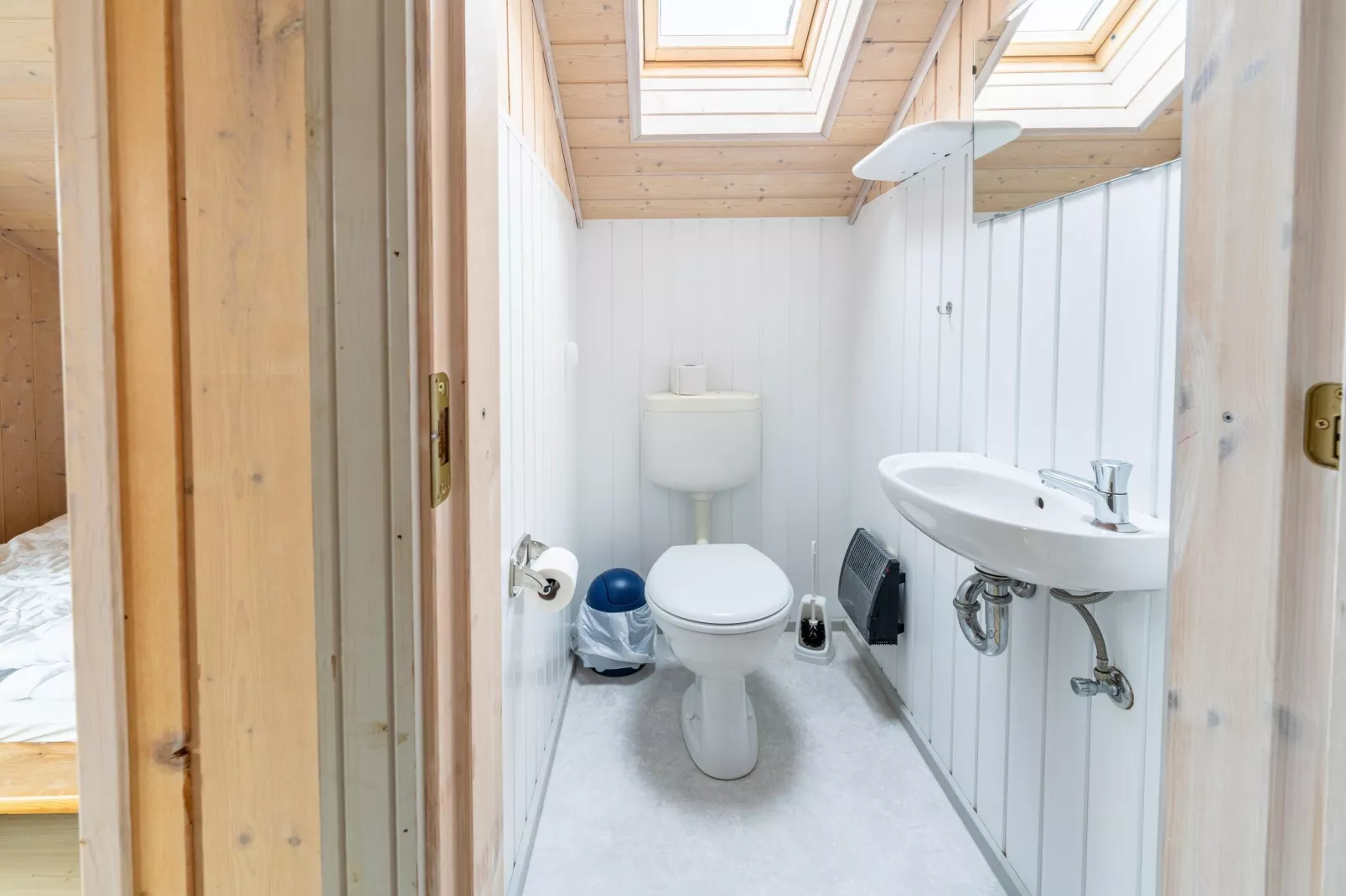 FH Wildgans Comfort Nr 205-Bathroom