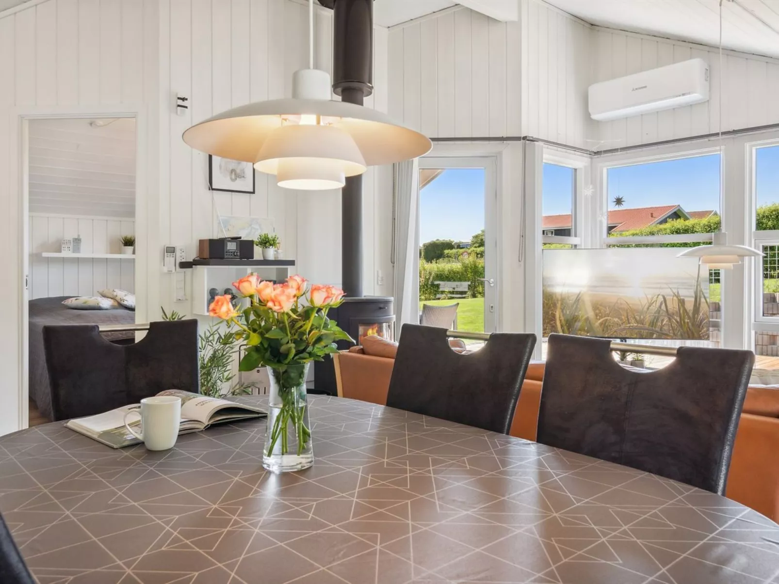 "Enida" - 350m to the fjord-Inside