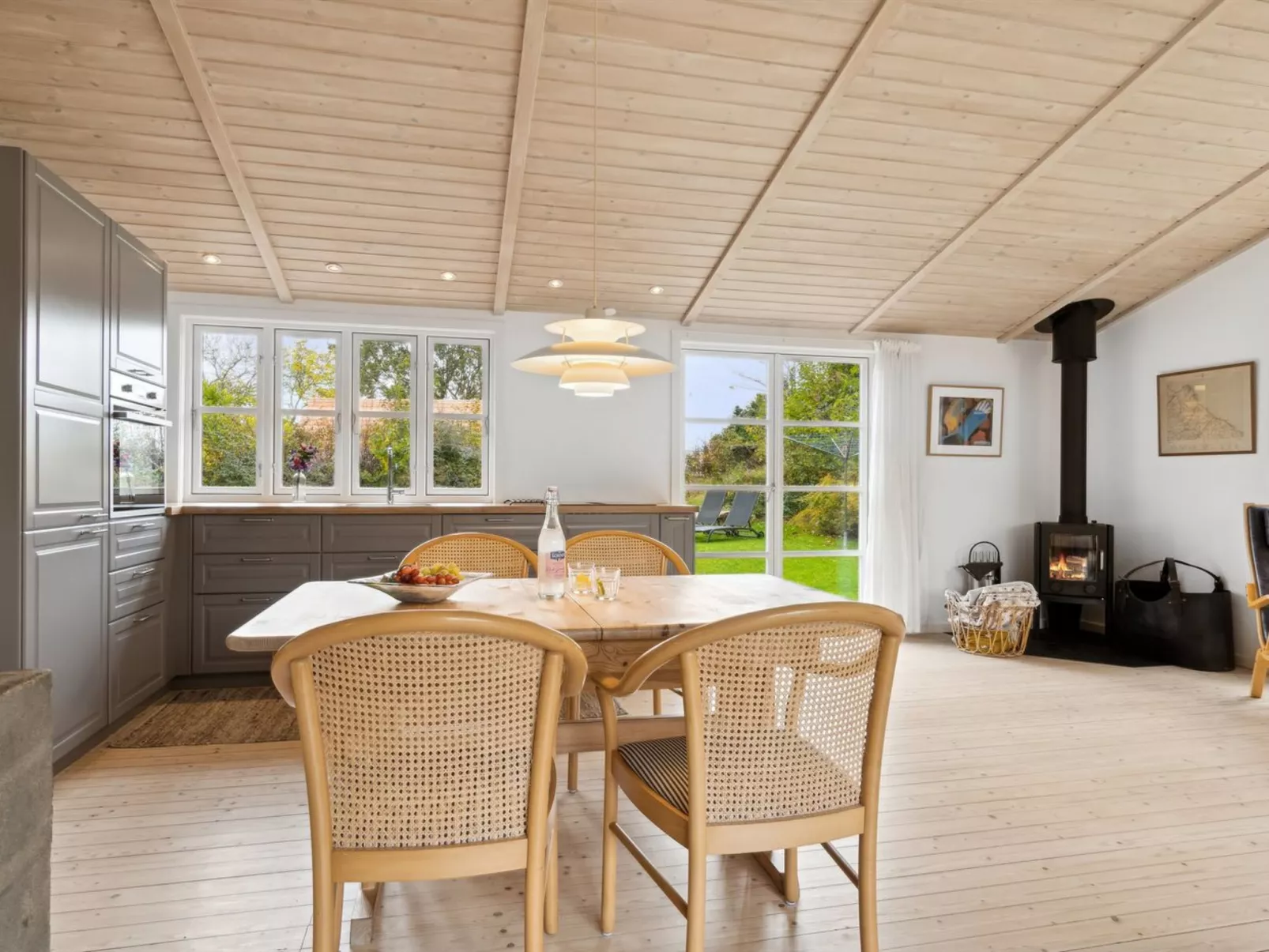 "Skyler" - 250m from the sea-Inside