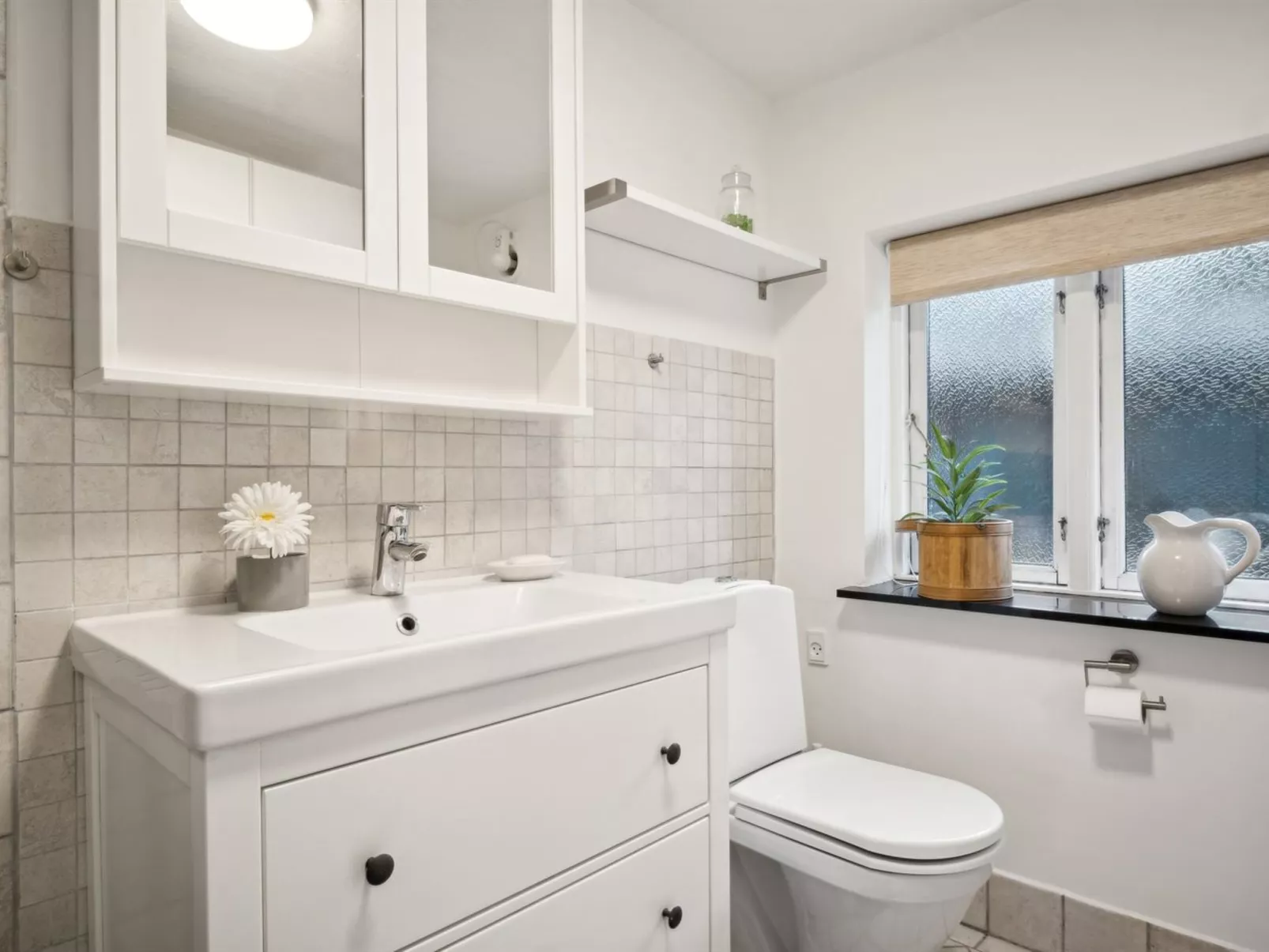 "Yngvy" - 500m from the sea-Drinnen