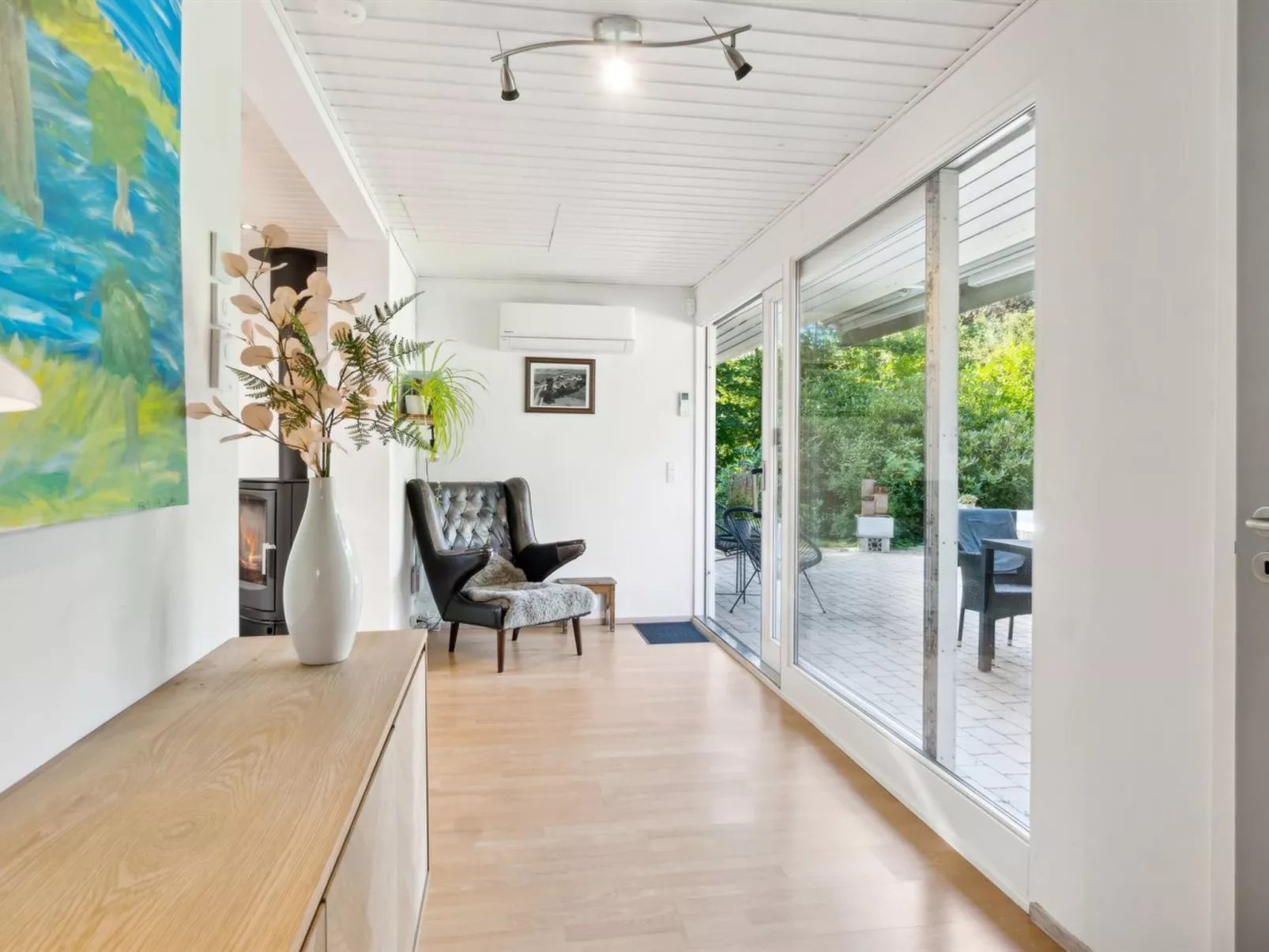 "Hjalmine" - 1.4km from the sea-Inside