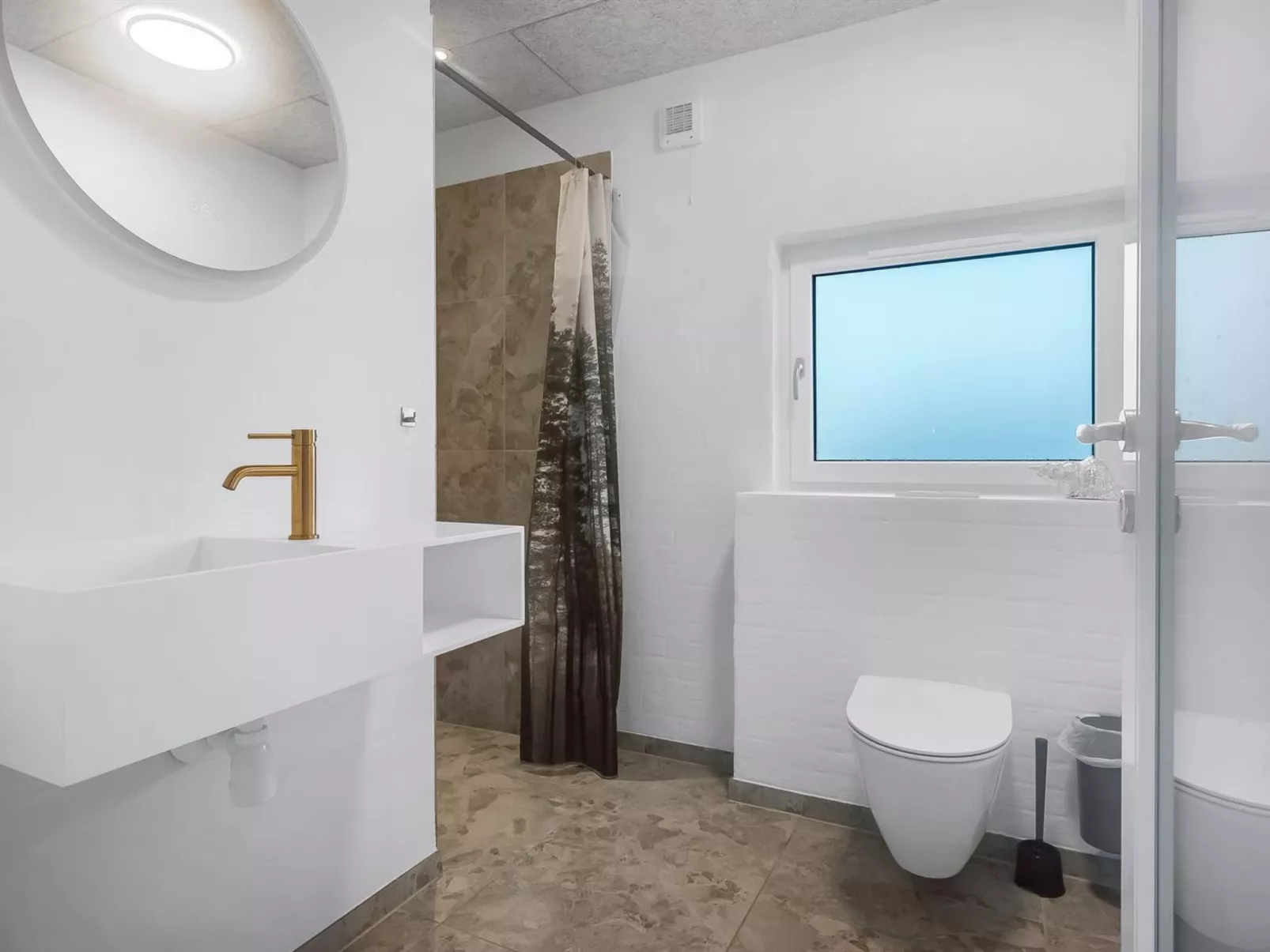 "Hana" - 800m from the sea-Inside