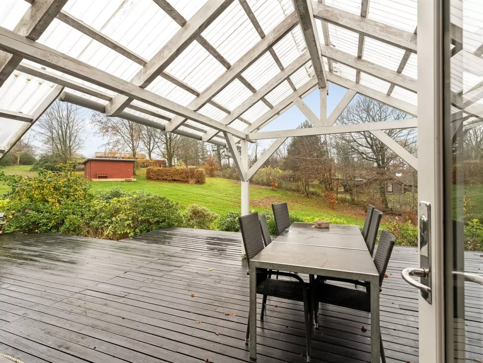 "Jantje" - 500m to the fjord-Outside