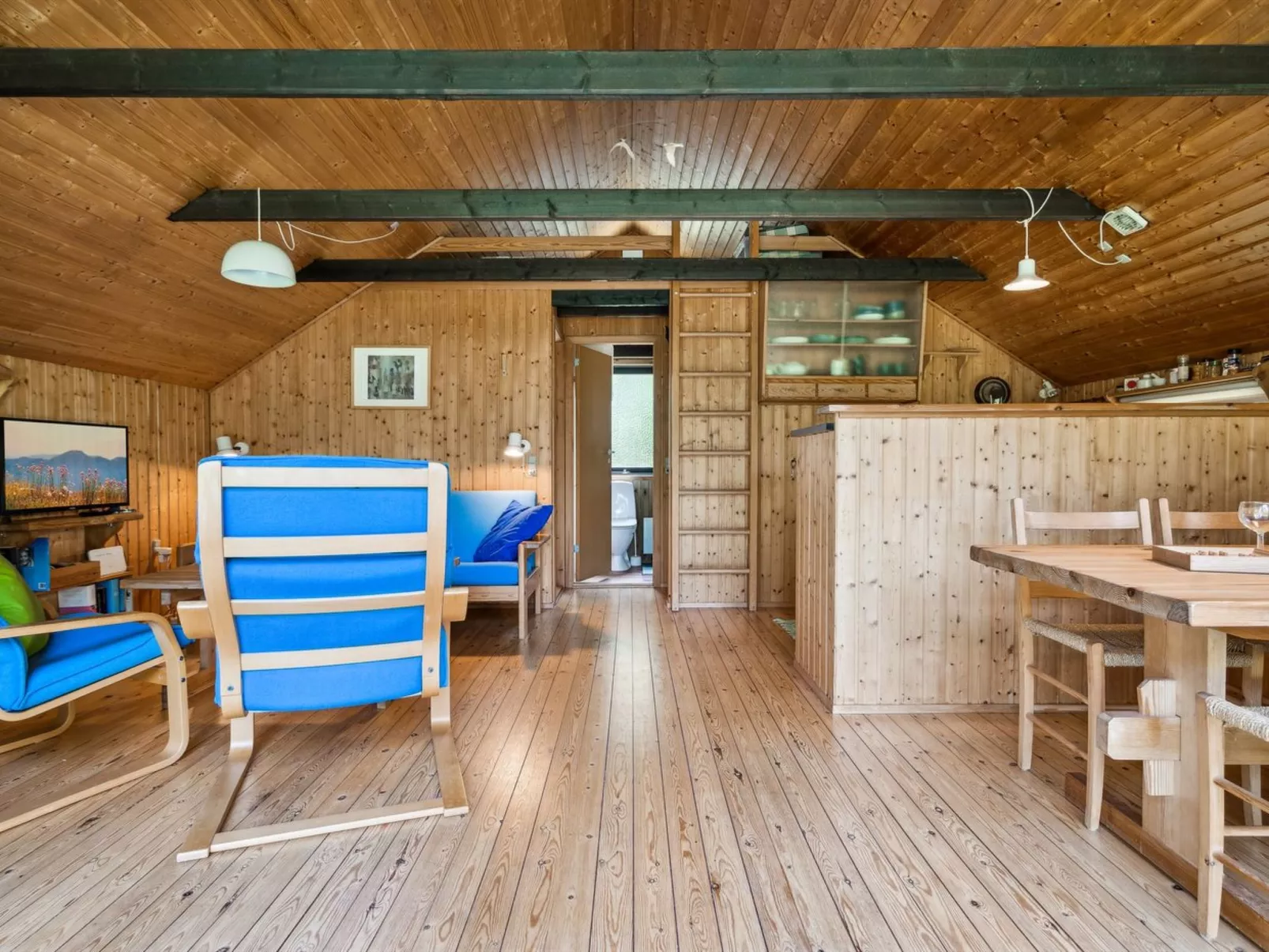 "Urban" - 140m from the sea-Inside