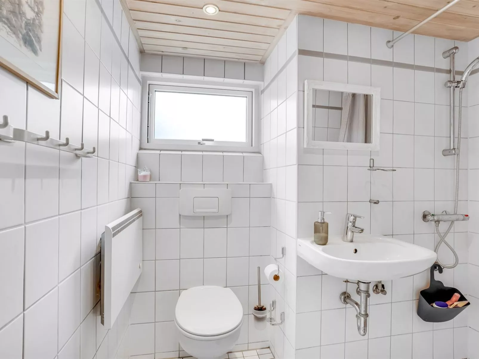 "Oddi" - 500m from the sea-Inside