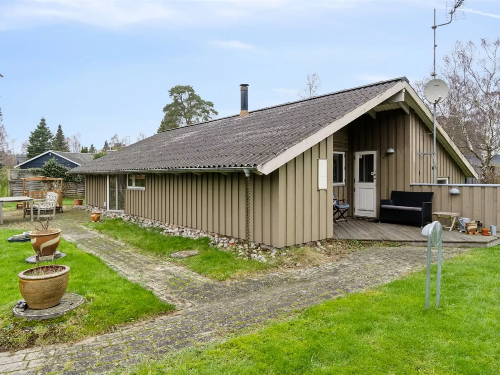 "Arent" - 1.1km from the sea-Outside