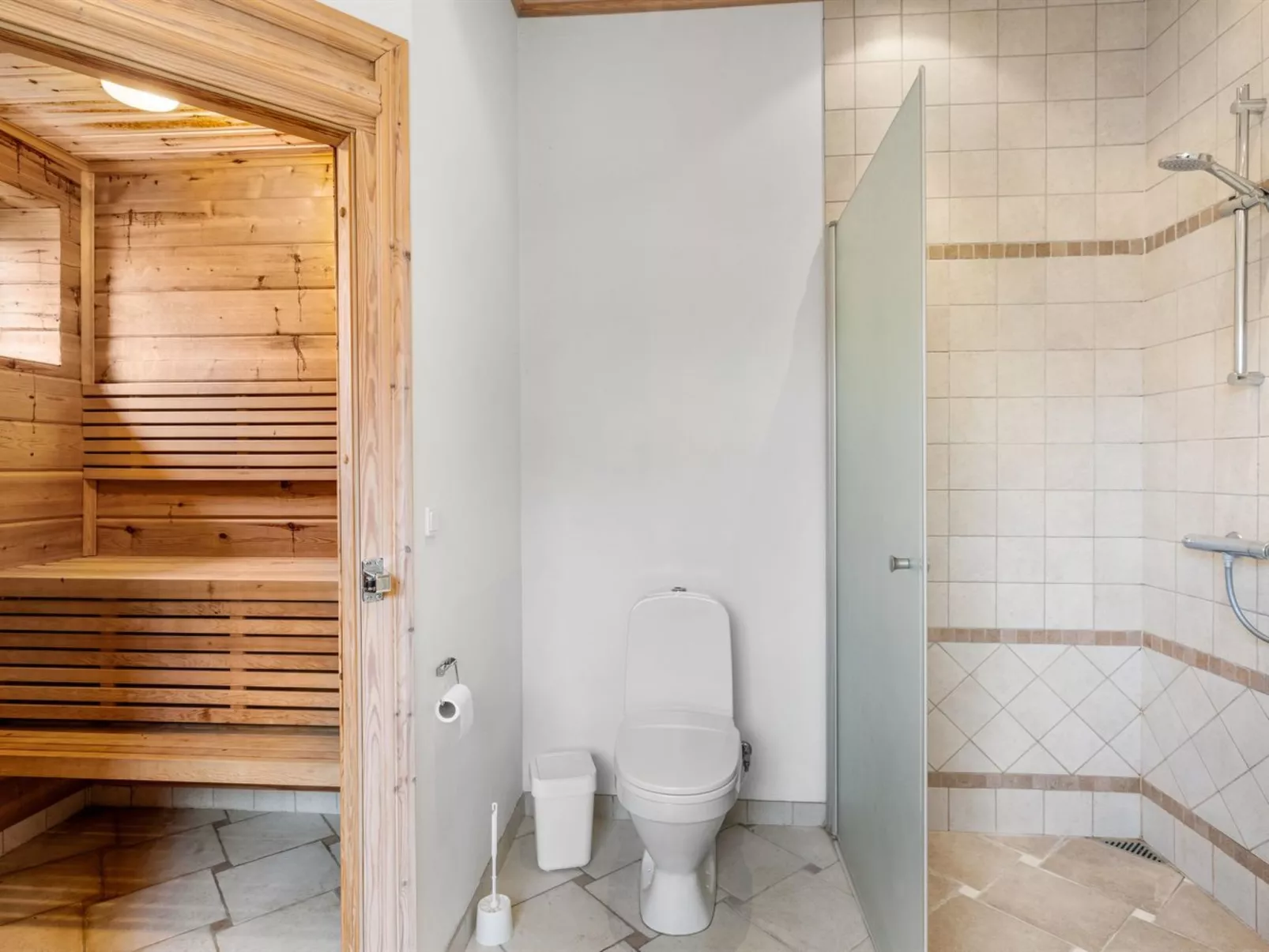 "Romy" - 450m from the sea-Dedans