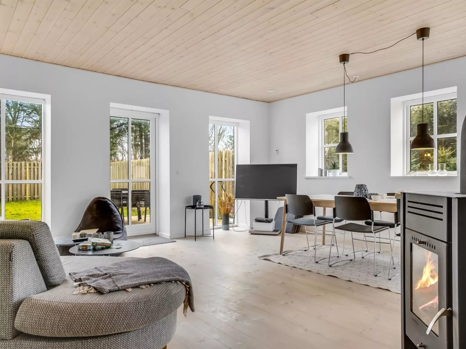 "Etly" - 246m from the sea-Dedans