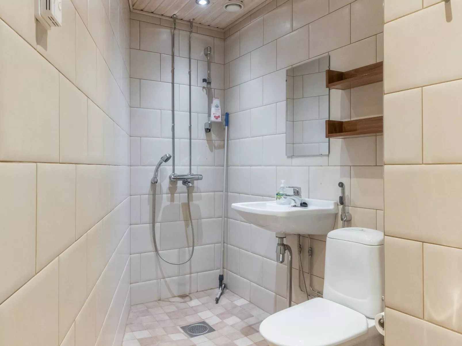 Levinkolmio c6-Drinnen