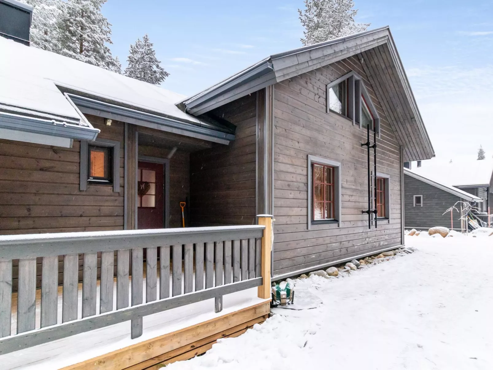 Pyhänkarhu 1-Drinnen