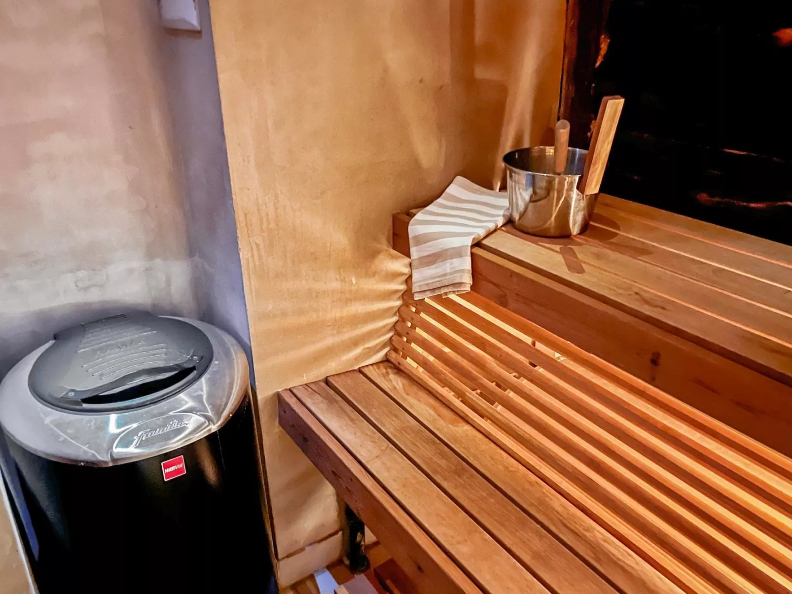 Tievatupa 1, isompi-Drinnen