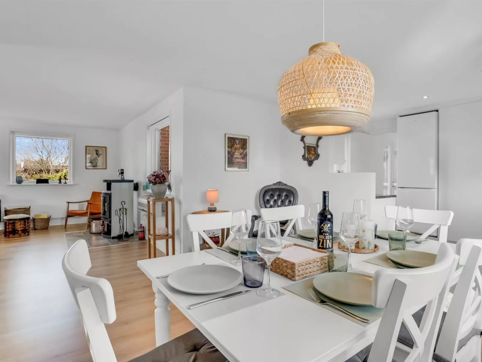 "Hane" - 750m from the sea-Inside