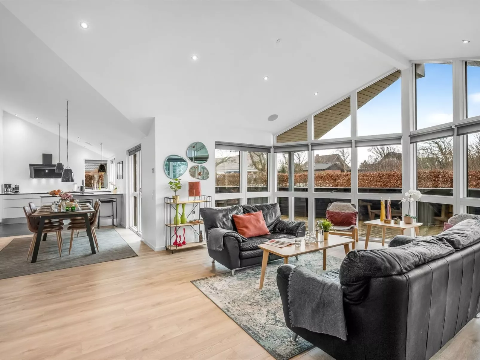 "Carlie" - 250m to the fjord-Inside