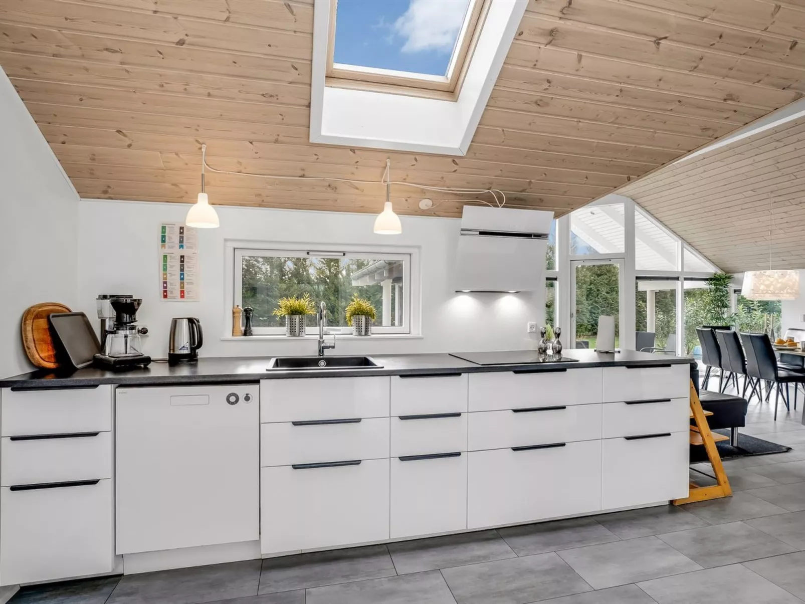 "Srebrenka" - 900m from the sea-Inside