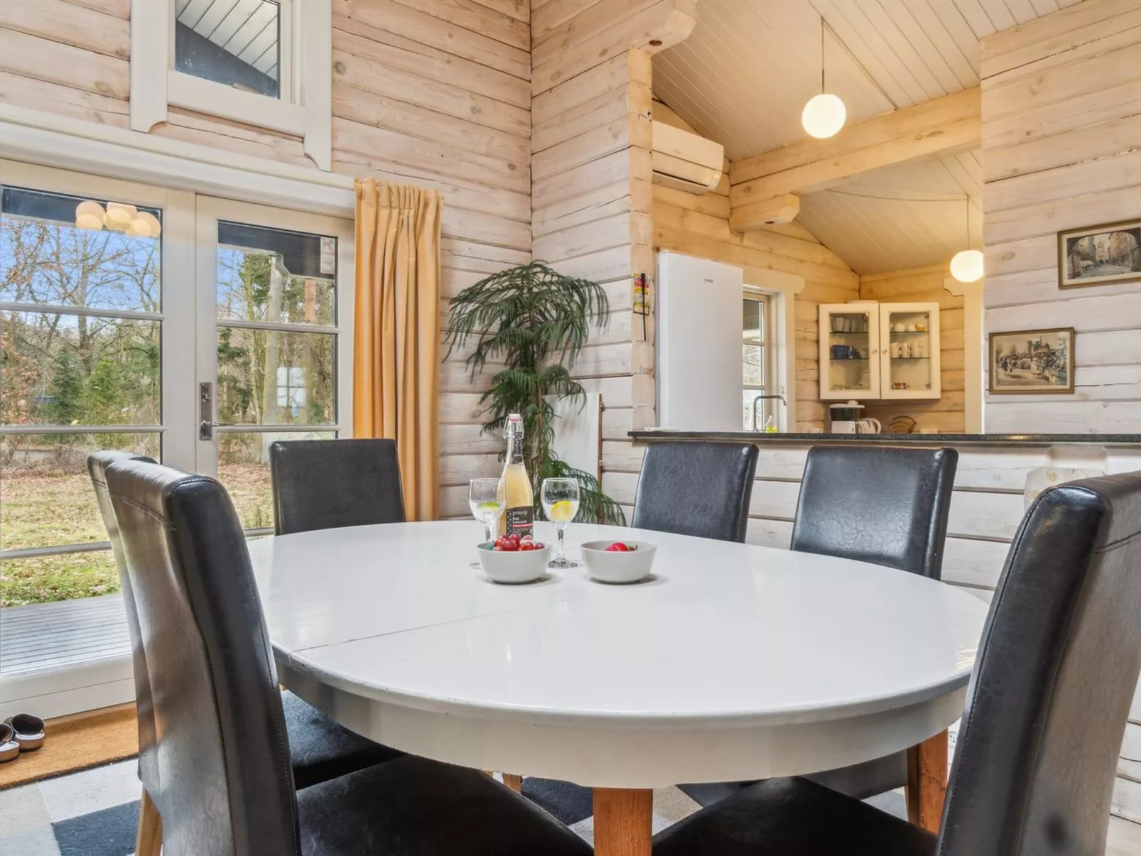 "Brynjolf" - 1km from the sea-Inside