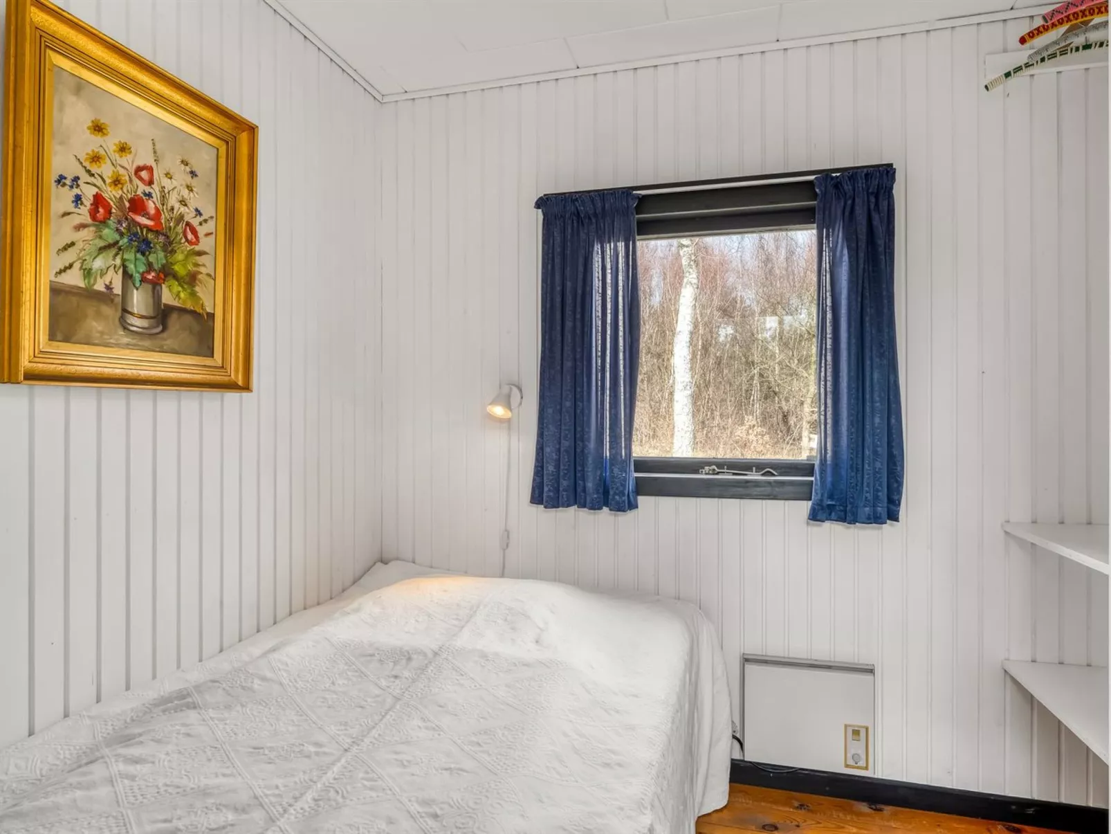 "Hælf" - 600m from the sea-Inside