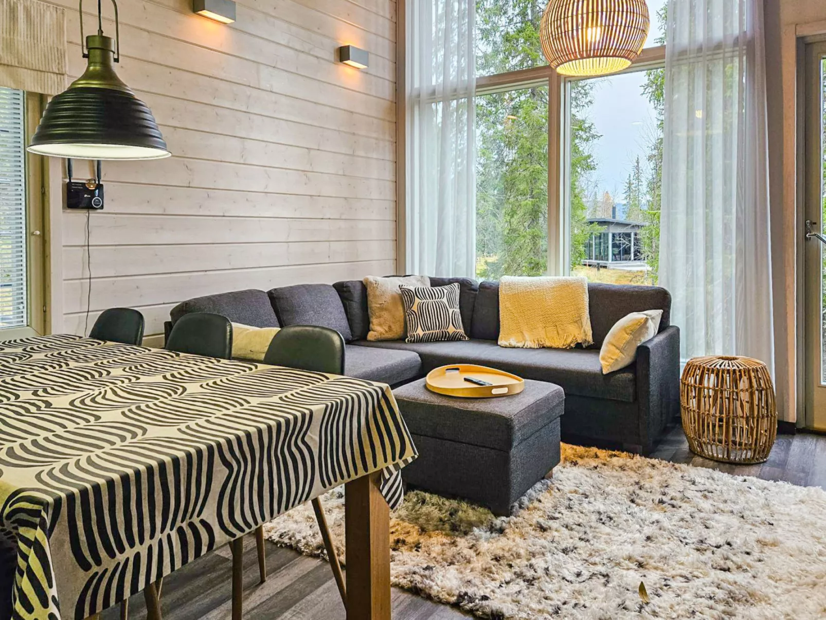 Villa vuosseli a 1-Inside