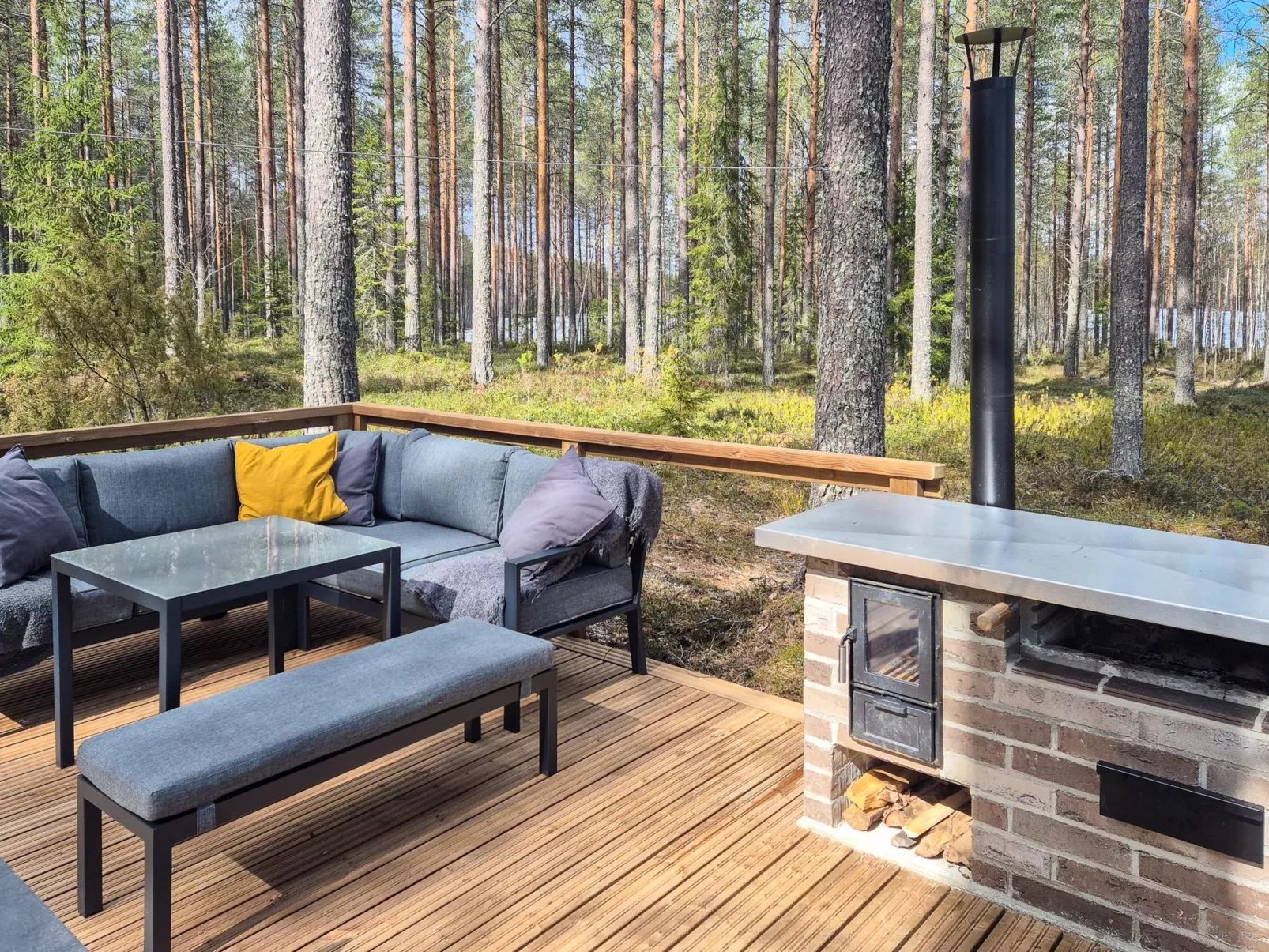 Pilkkaniemi - Dedans