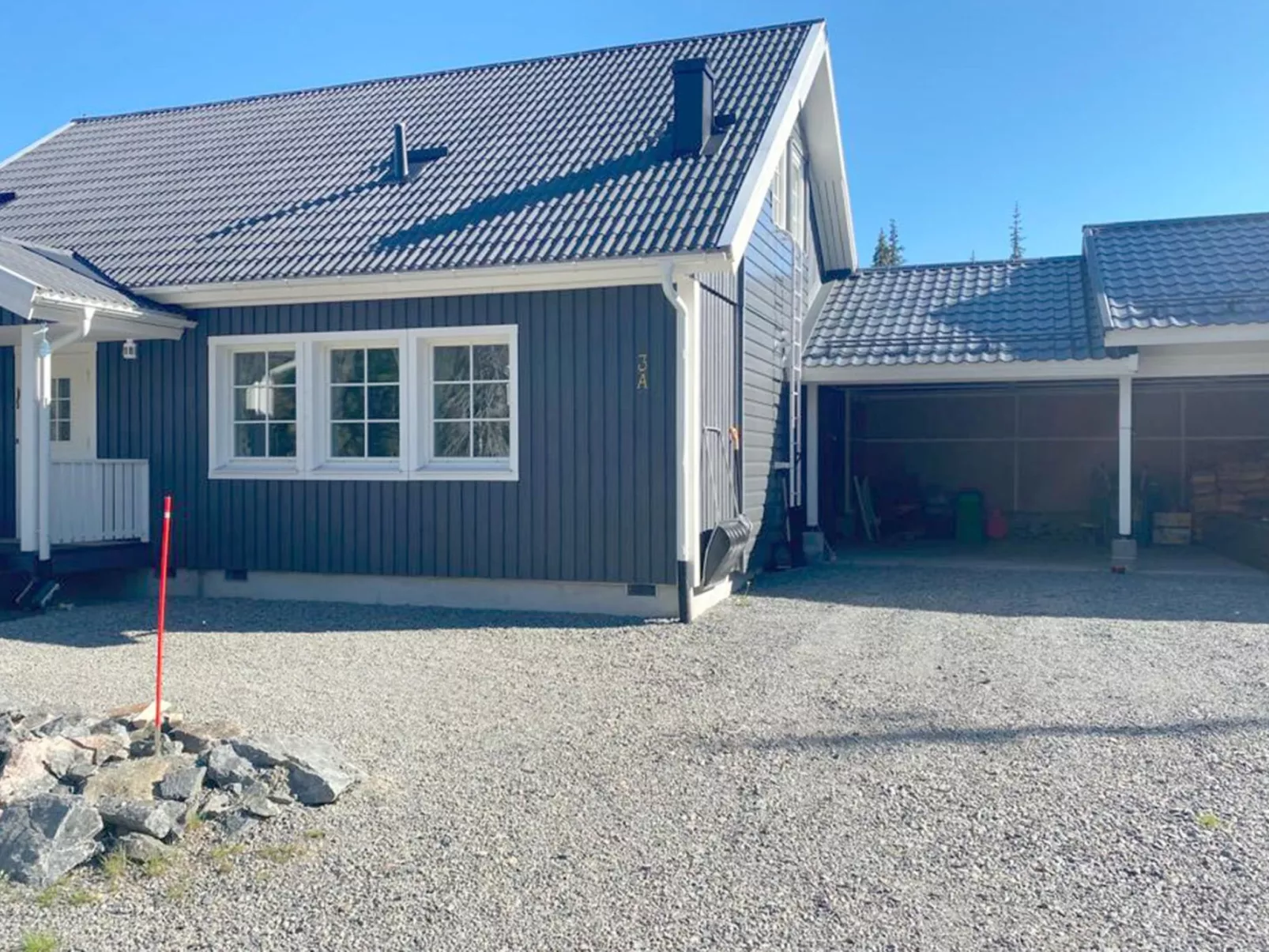 Iso-karpalo a-Dedans