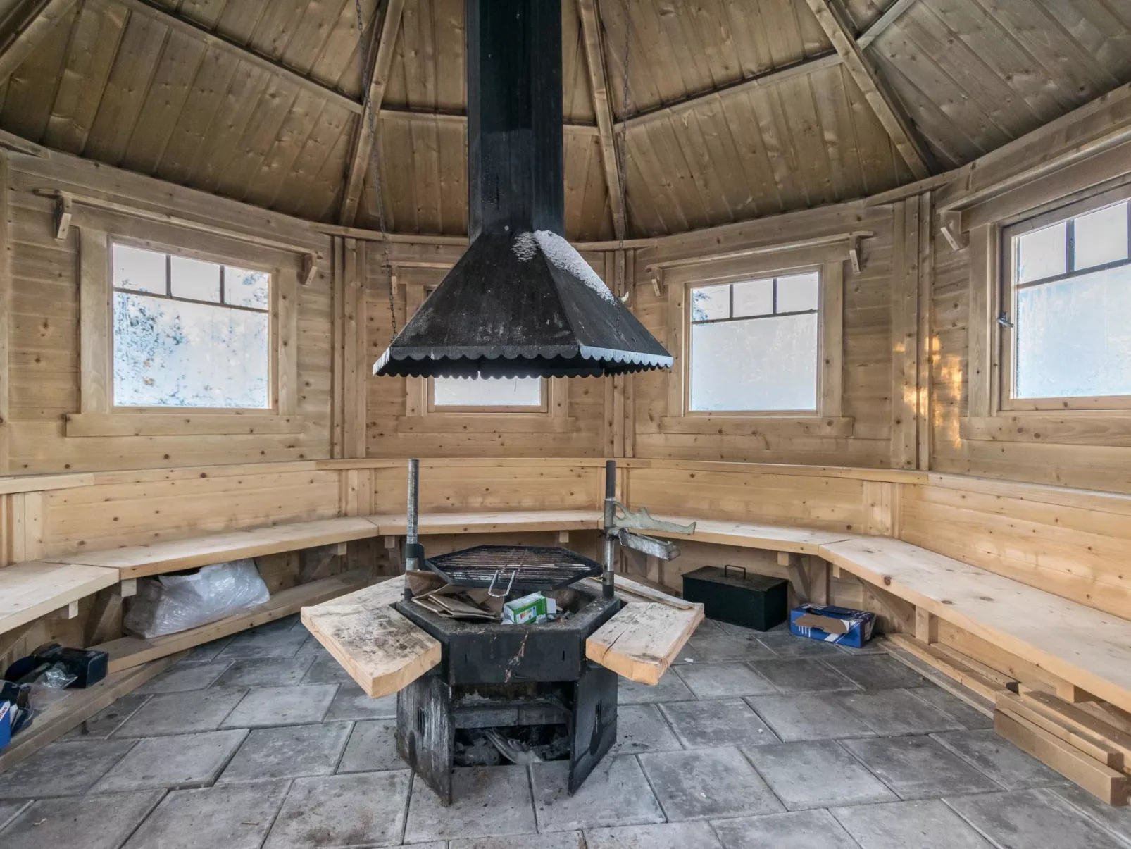 Eräkorven kelotupa-Dedans