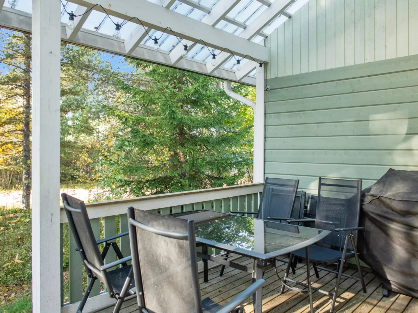 Ilvesportti 9 a 1-Dedans