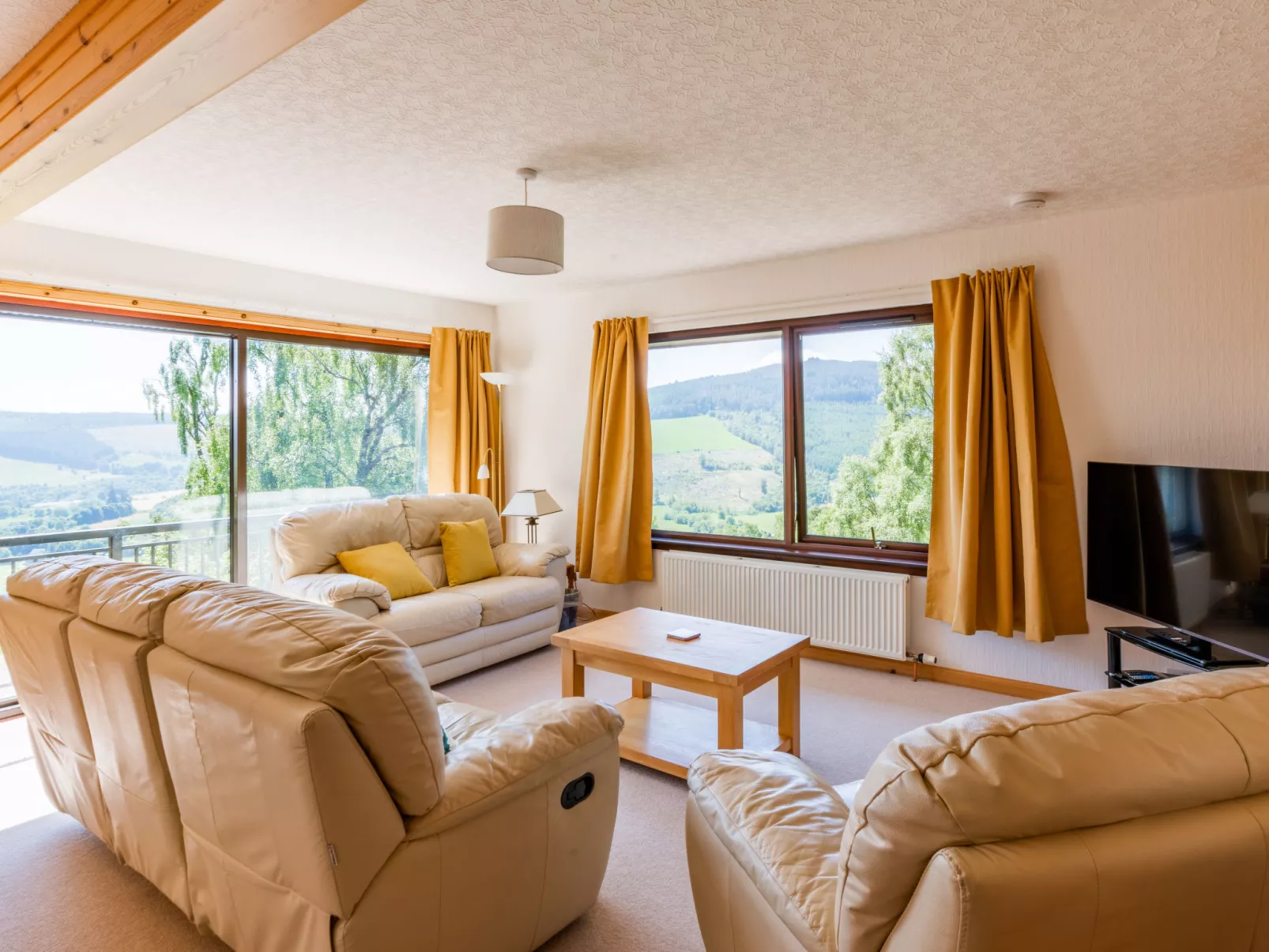 Achmony Secluded Westend