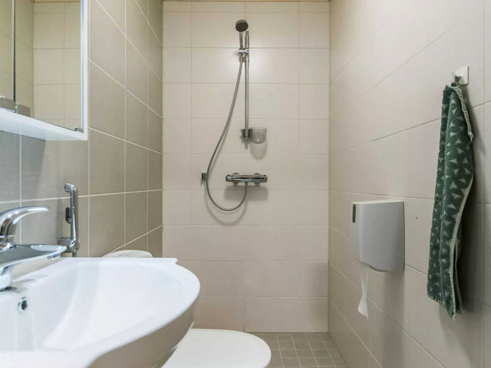 Sinisen tien helmi-Drinnen