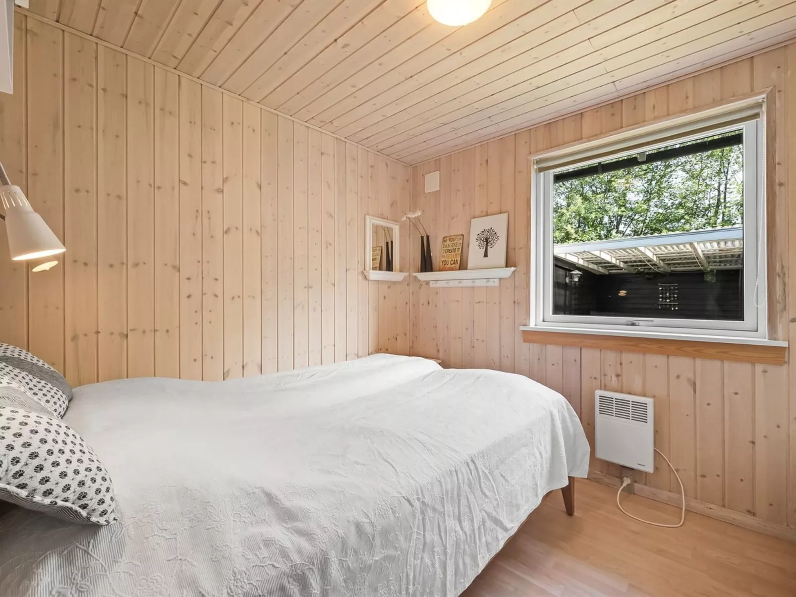 "Fido" - 500m to the fjord-Inside