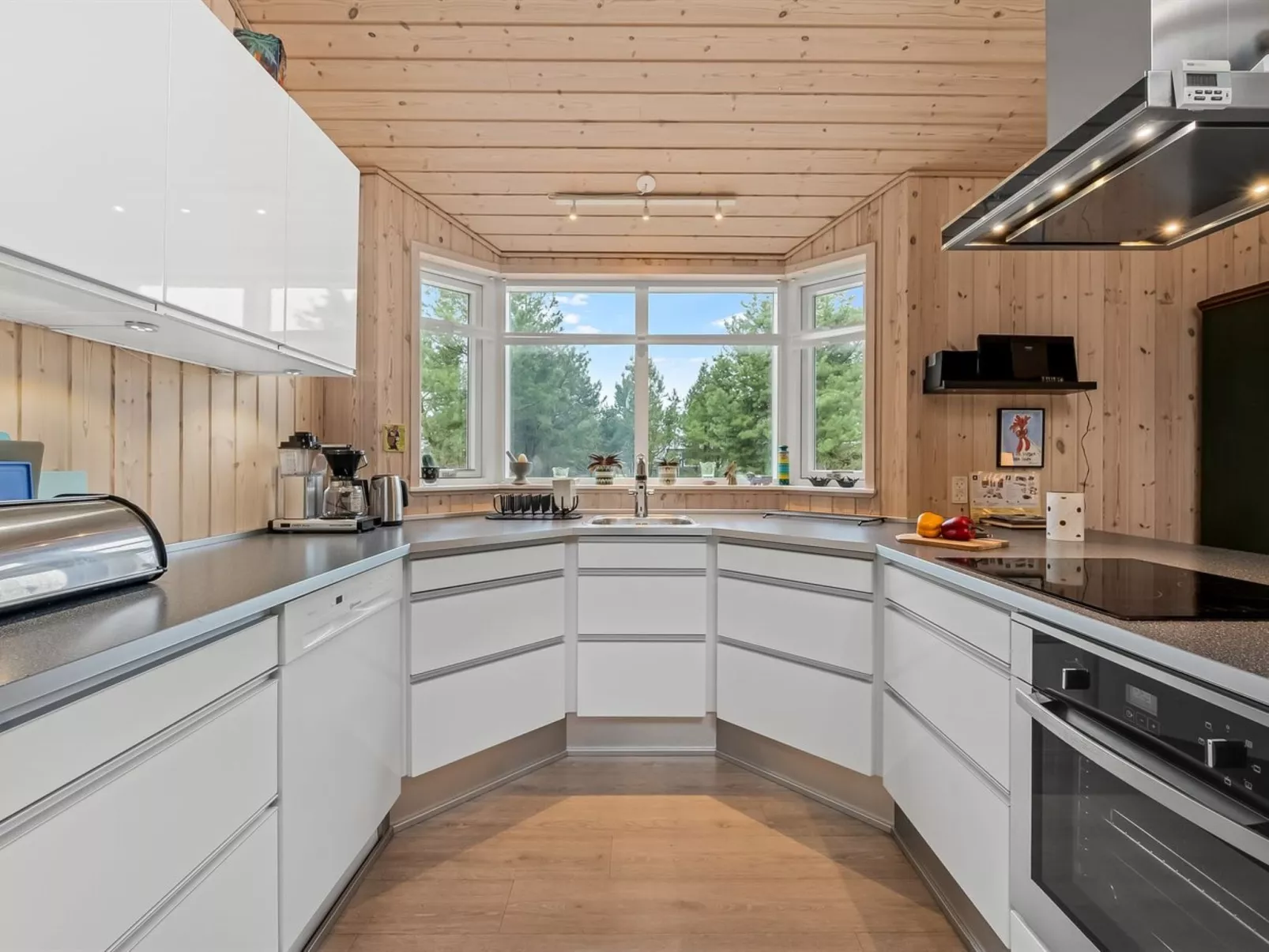 "Teija" - 600m to the fjord-Inside