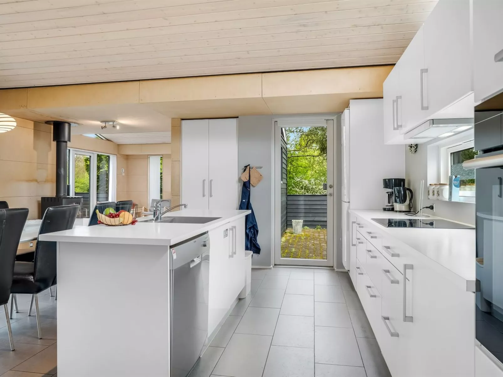 "Ginne" - 1km to the fjord-Inside