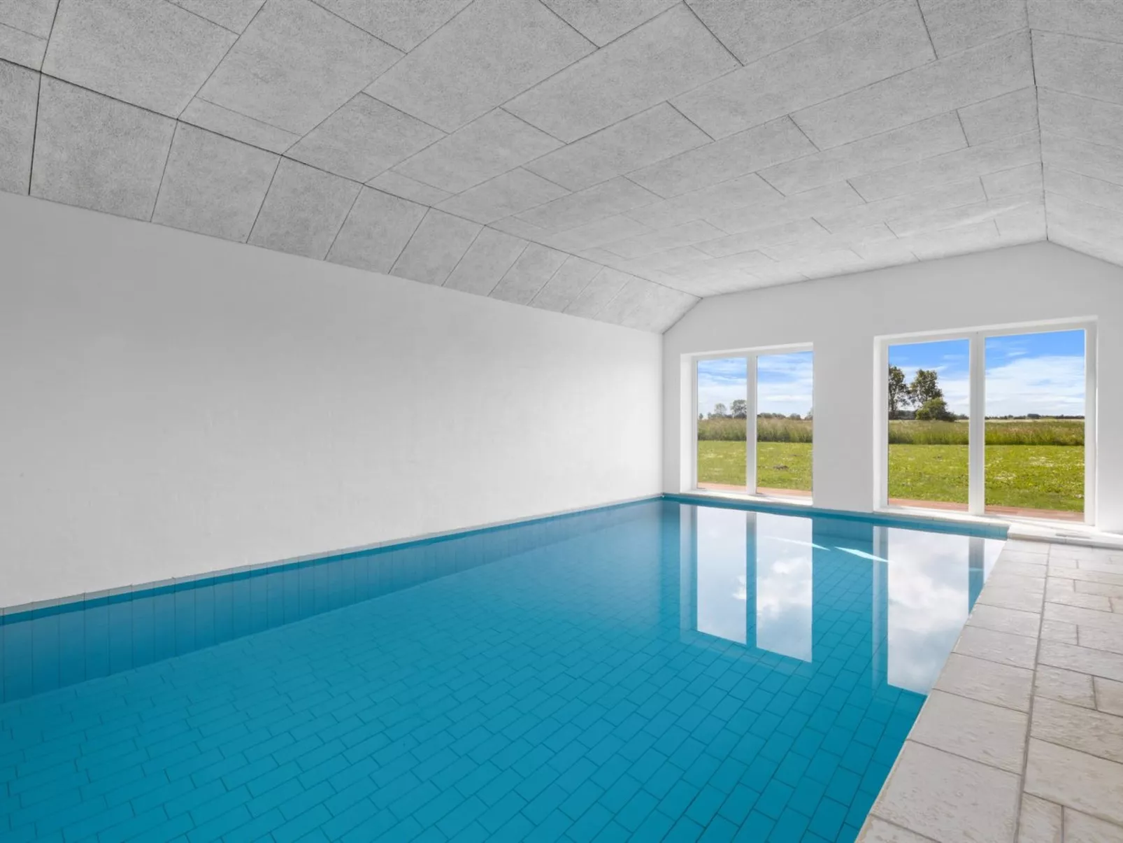 "Ung" - 460m from the sea-Outside