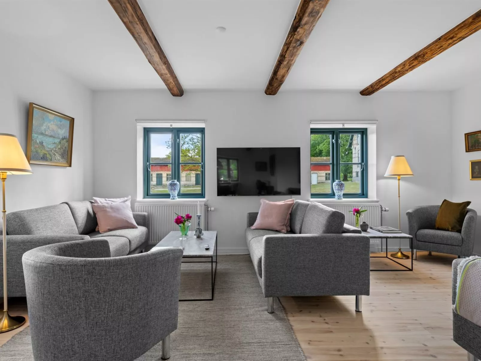 "Brun" - 1.5km from the sea-Inside