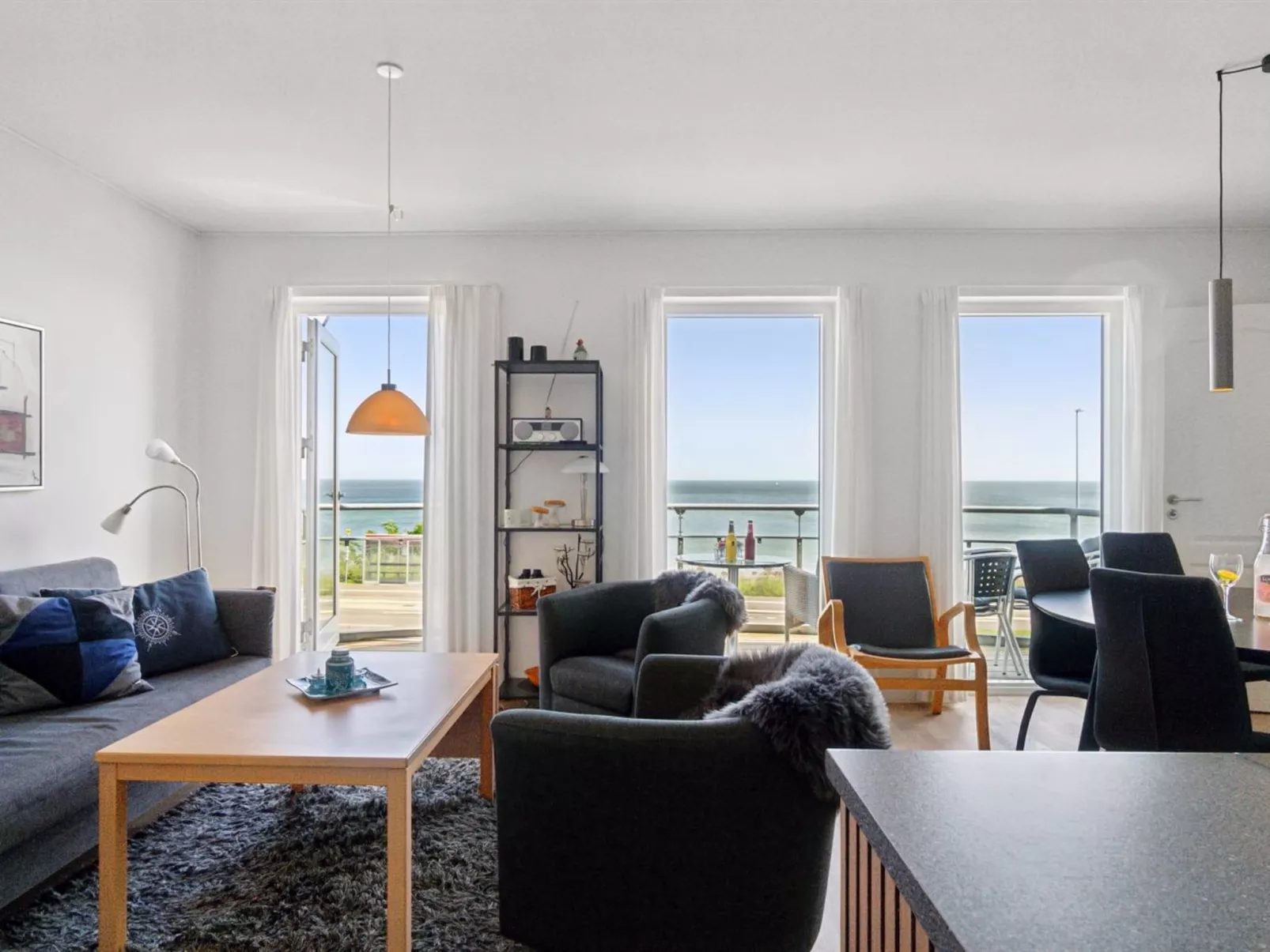 "Ayo" - 75m from the sea-Dedans