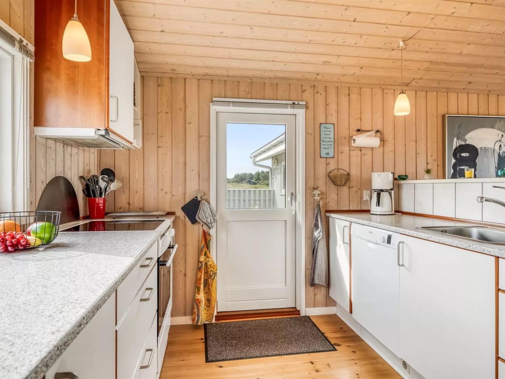 "Fridgerd" - 300m from the sea-Inside