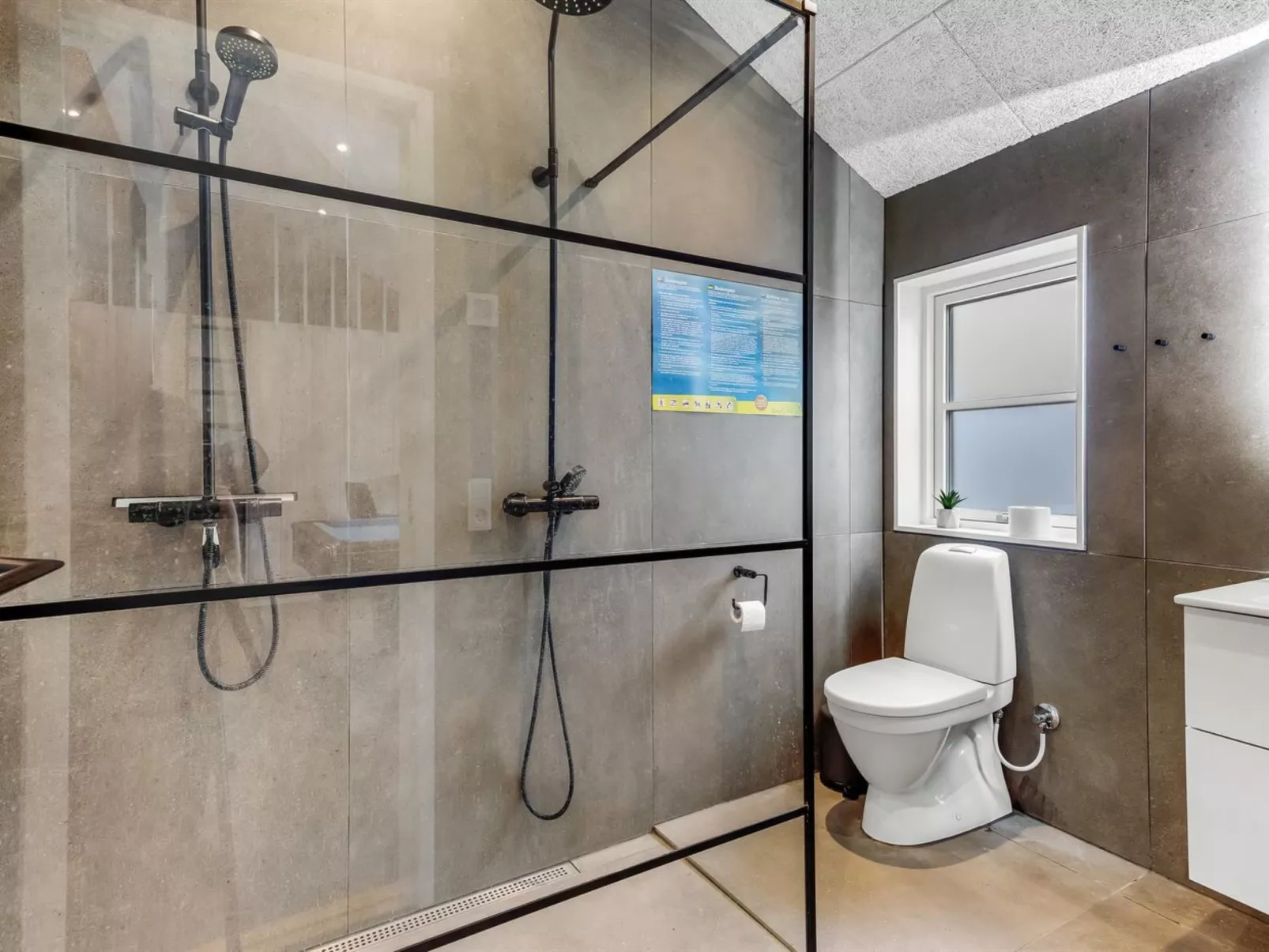 "Matild" - 400m from the sea-Dedans