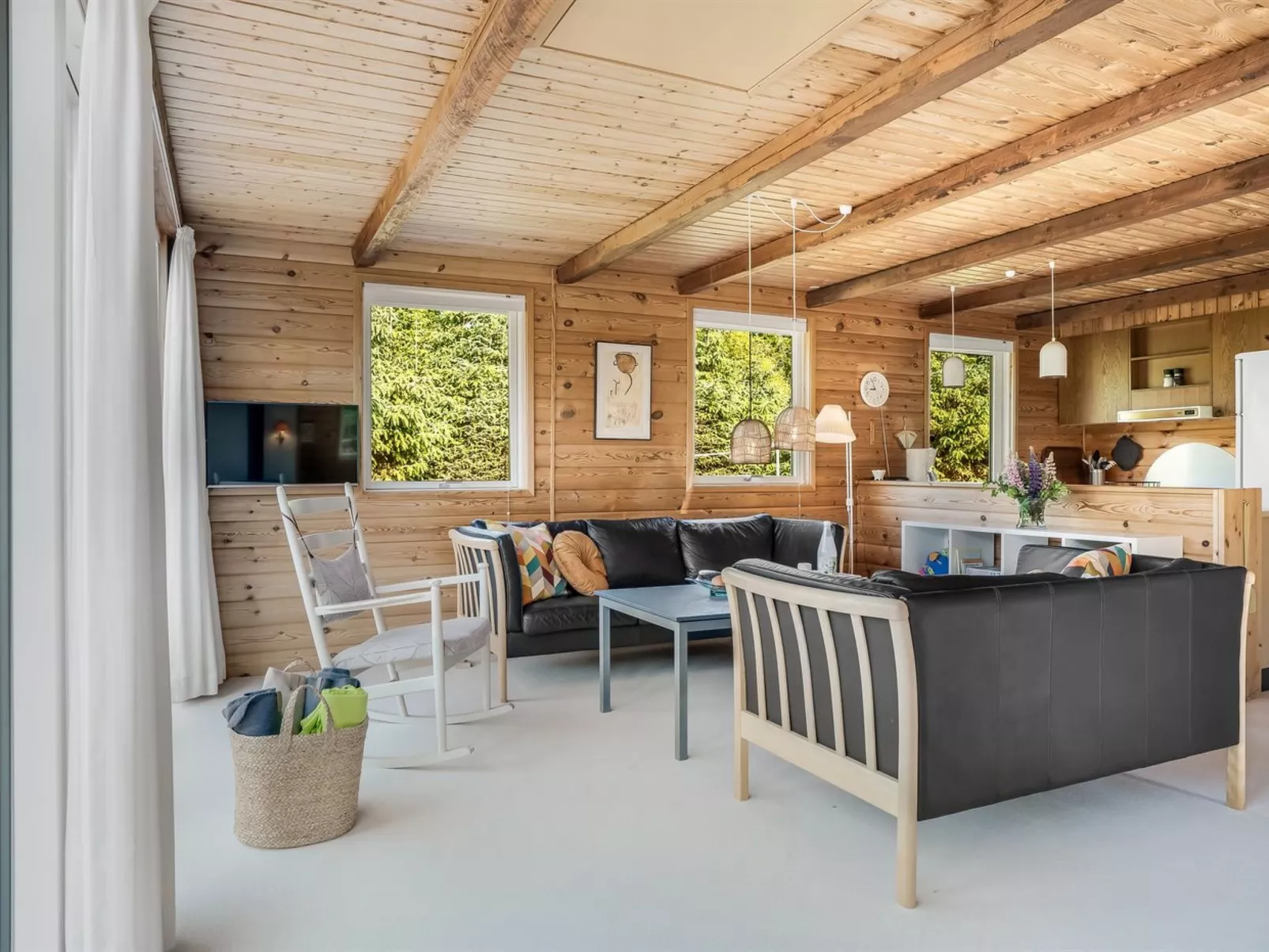 "Laris" - 700m to the fjord-Dedans