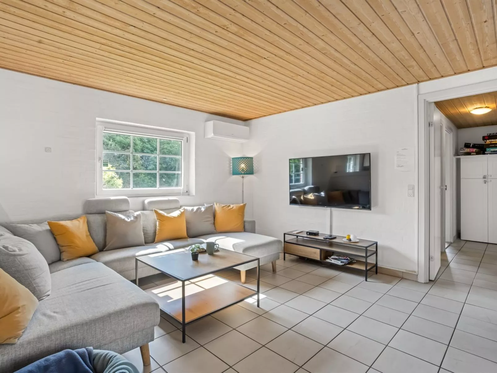 "Tara" - 900m from the sea-Inside