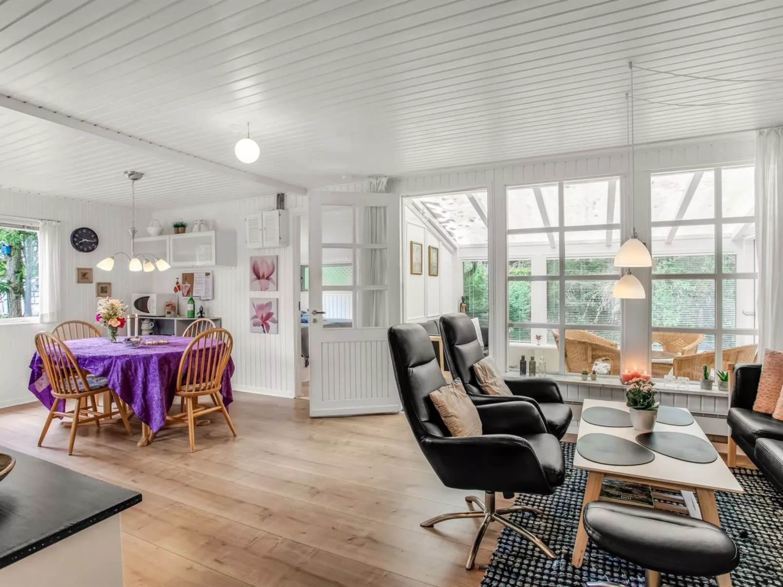 "Gravers" - 300m from the sea-Drinnen