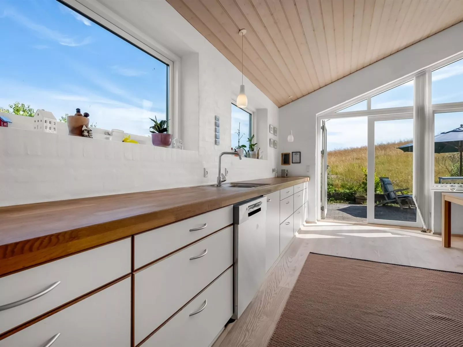 "Idalia" - 600m from the sea-Drinnen